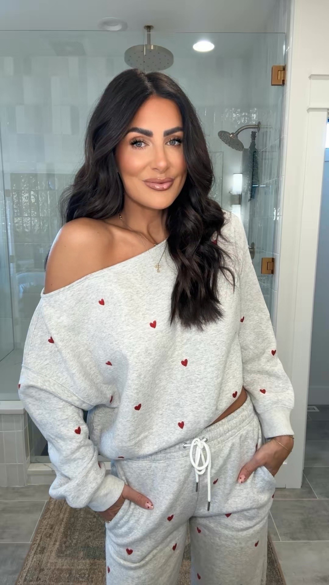 Heart sweatshirt size medium 

#LTKValentine #LTKTall #LTKootd