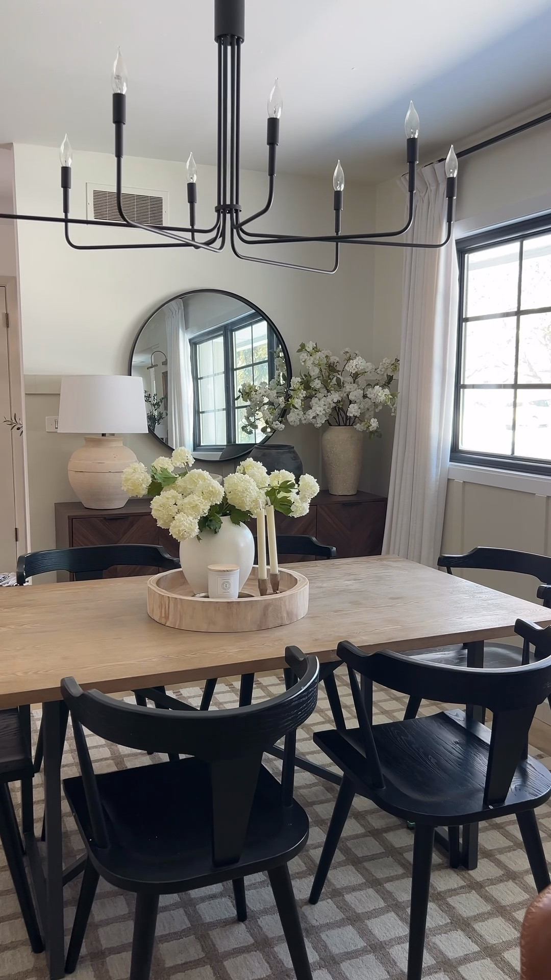 Cozy spring dining nook views