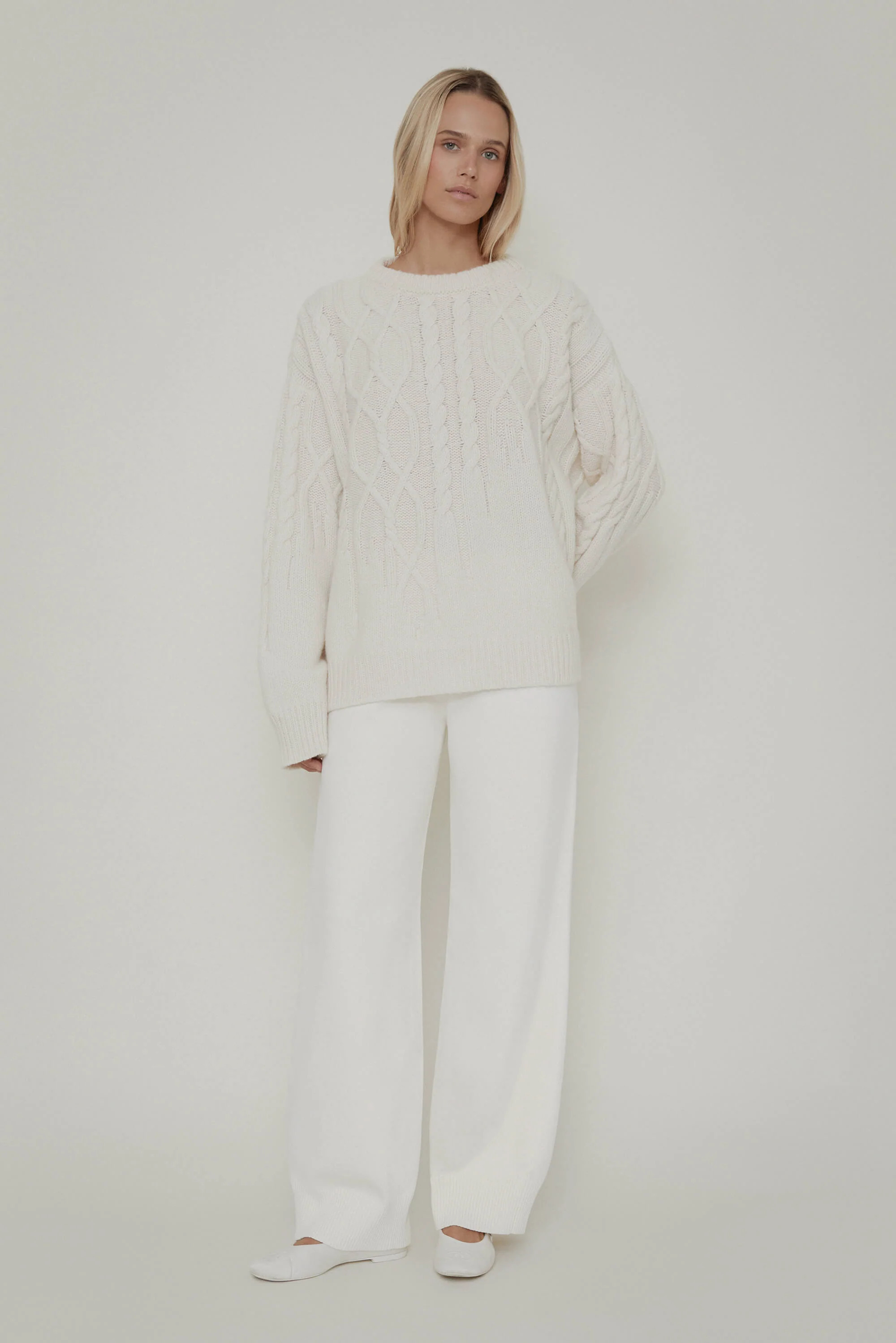 Signature Sweater in Cashmere and Wool | Amiya