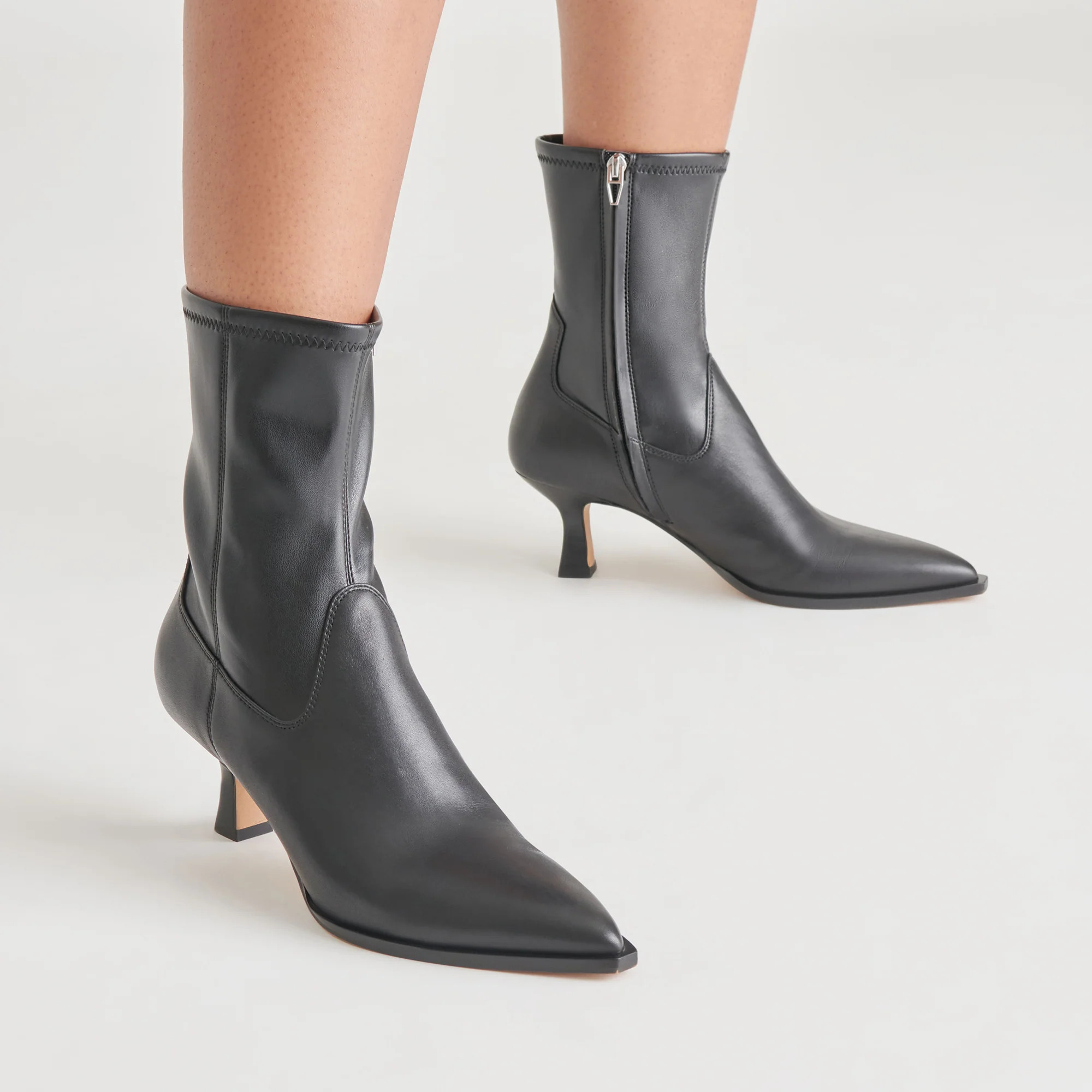 Arya Boots Black Leather | DolceVita.com