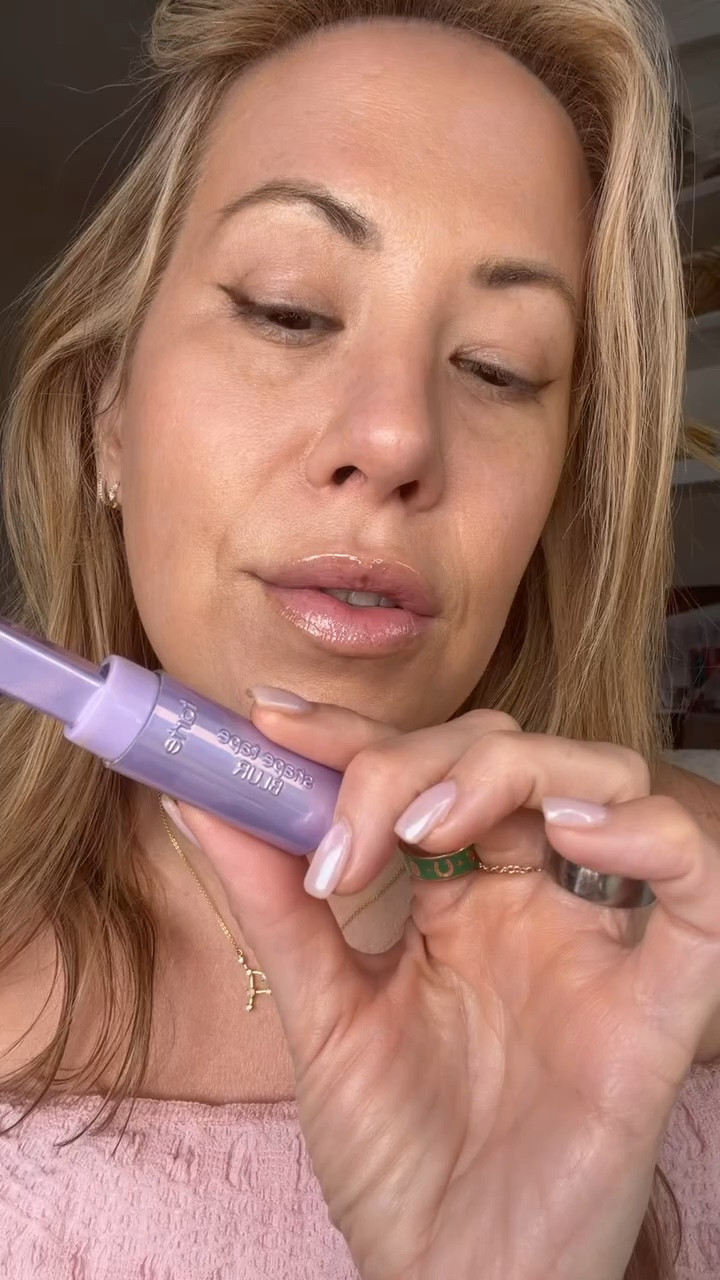 I love this formula it’s so creamy and really blurs your under eyes 💜

#LTKBeauty #LTKgrwm