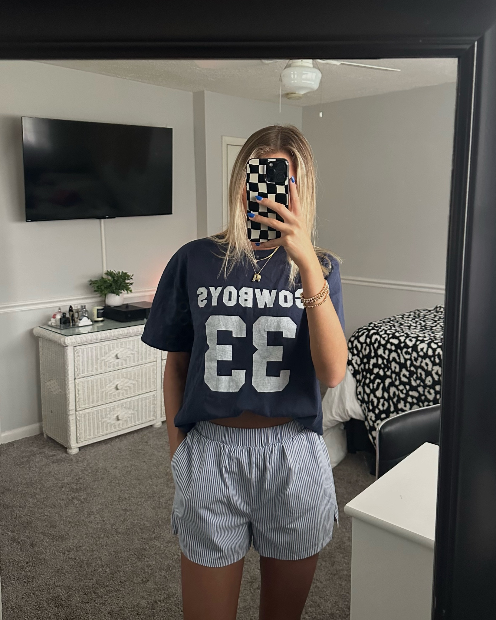 comfy graphic tee cowboys outfit