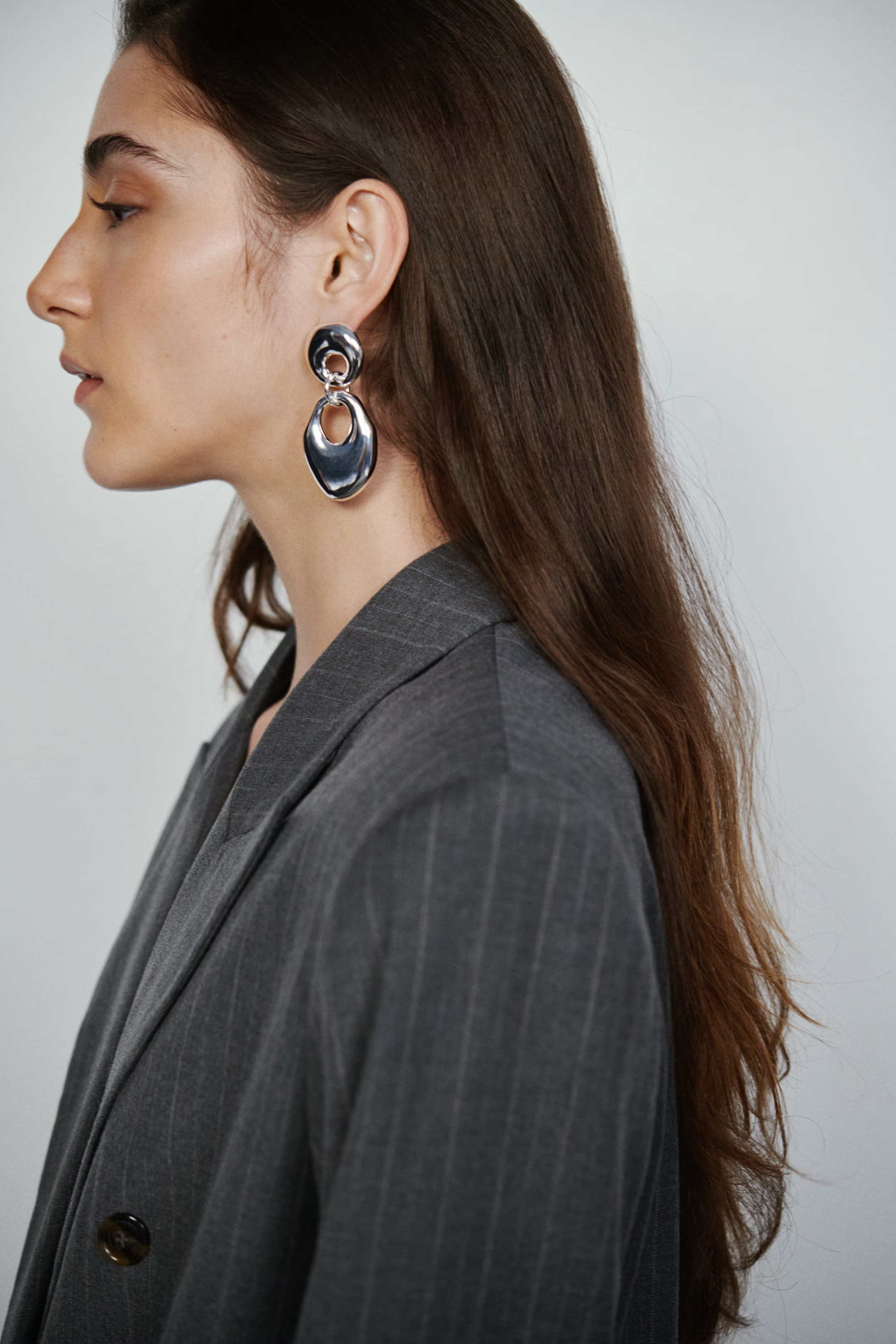 Pendant earrings | H&M (UK, MY, IN, SG, PH, TW, HK)