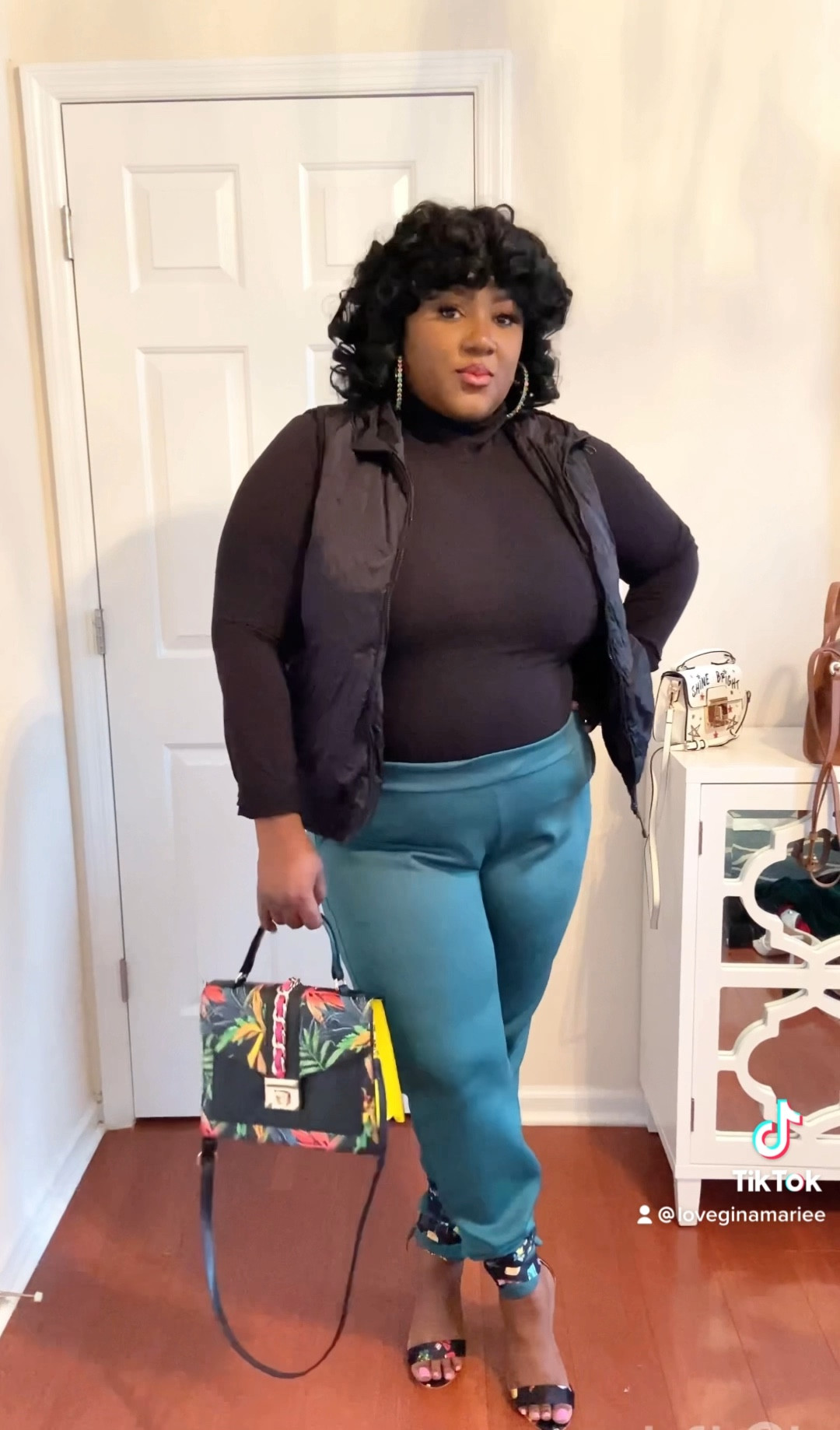 Outfit of the day 

#blackgirlfashion #blackgirlmakeup