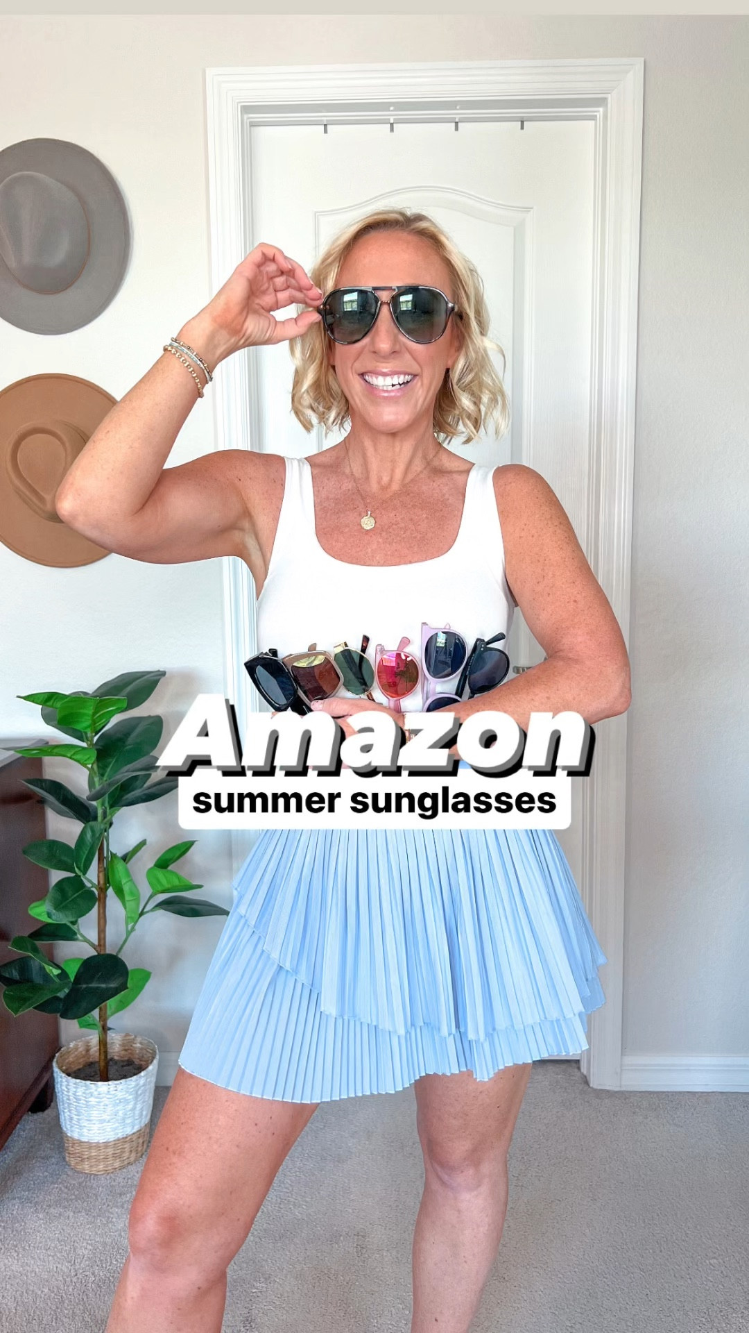 New sunnies and new
workout set! Use code LESLIESOJOS to save money for @sojosvision sunnies and use code summeritup for @baleaf_sports. #summeritup #sojos #baleaf #ltkseasonal #ltkstyletip #ltkfindsunder50
Sunglasses 

#LTKSeasonal #LTKFindsUnder50 #LTKVideo