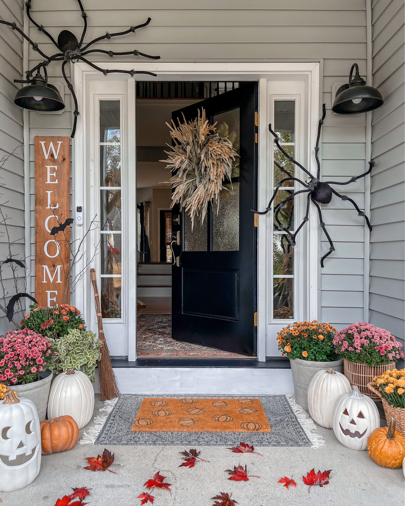 Fall and Halloween front porch decor 

#LTKHalloween #LTKhome #LTKSeasonal