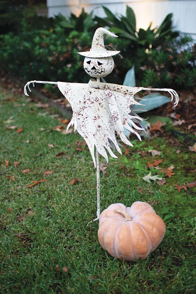 Sturdy Rustic Halloween Scarecrow Yard Stake \u2013 Distressed Metal (Set of 2) | Wayfair North America