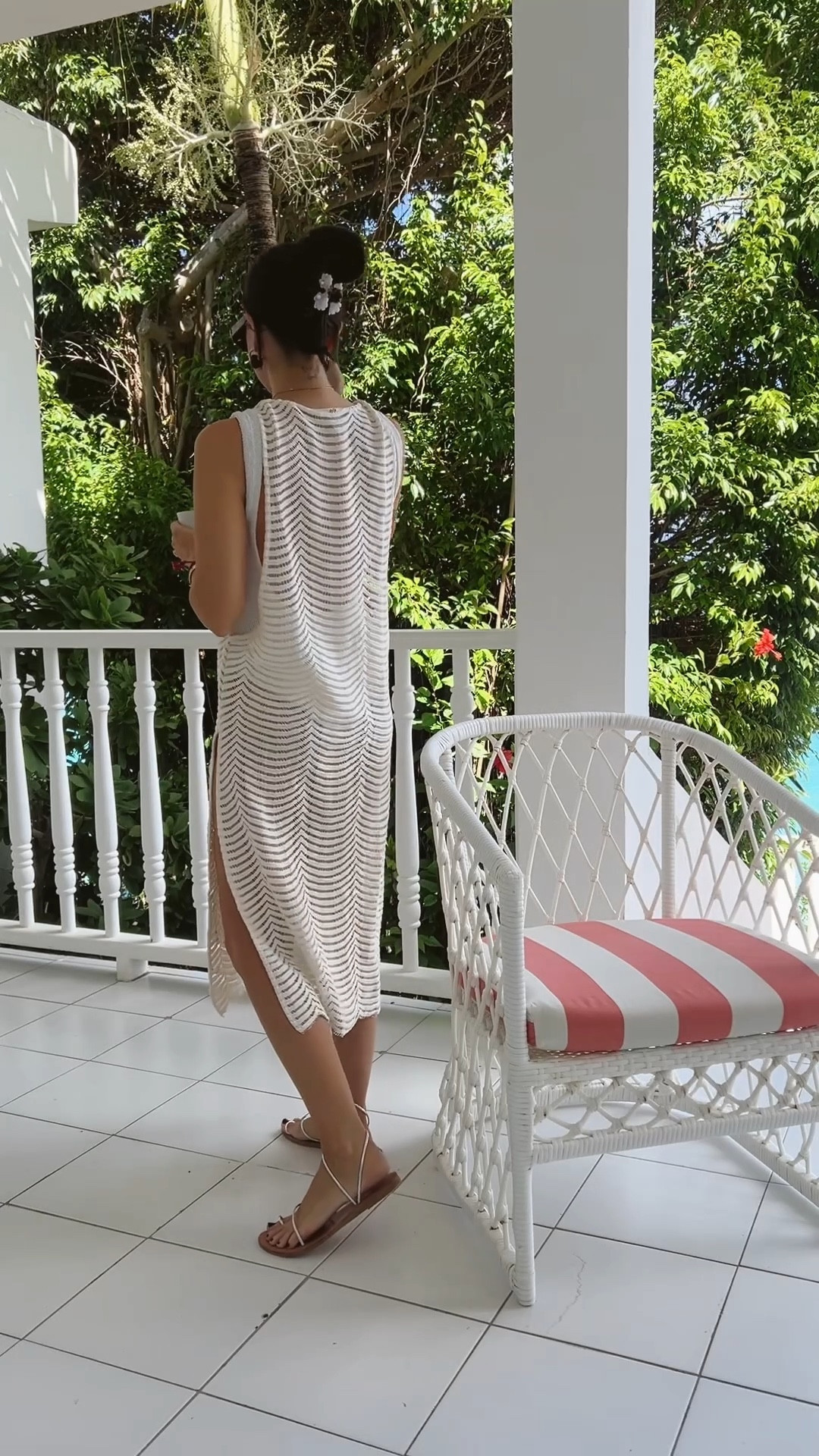 Love this cover-up for a beach vacation