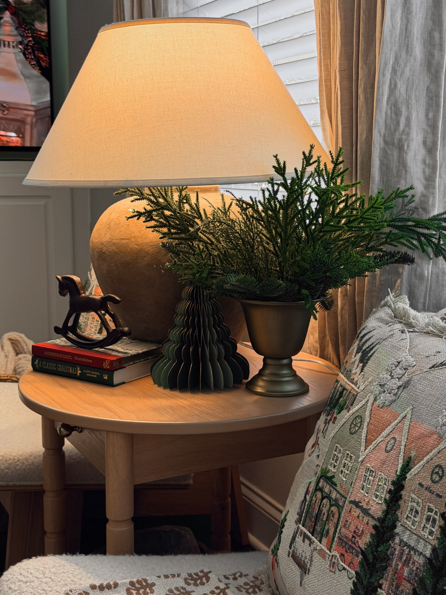 Love this holiday corner in the house

Amazon Find // Target // Christmas Decor // Paper Christmas Tree // Walmart // MyTexasHouse

#LTKHoliday #LTKHome #LTKSeasonal