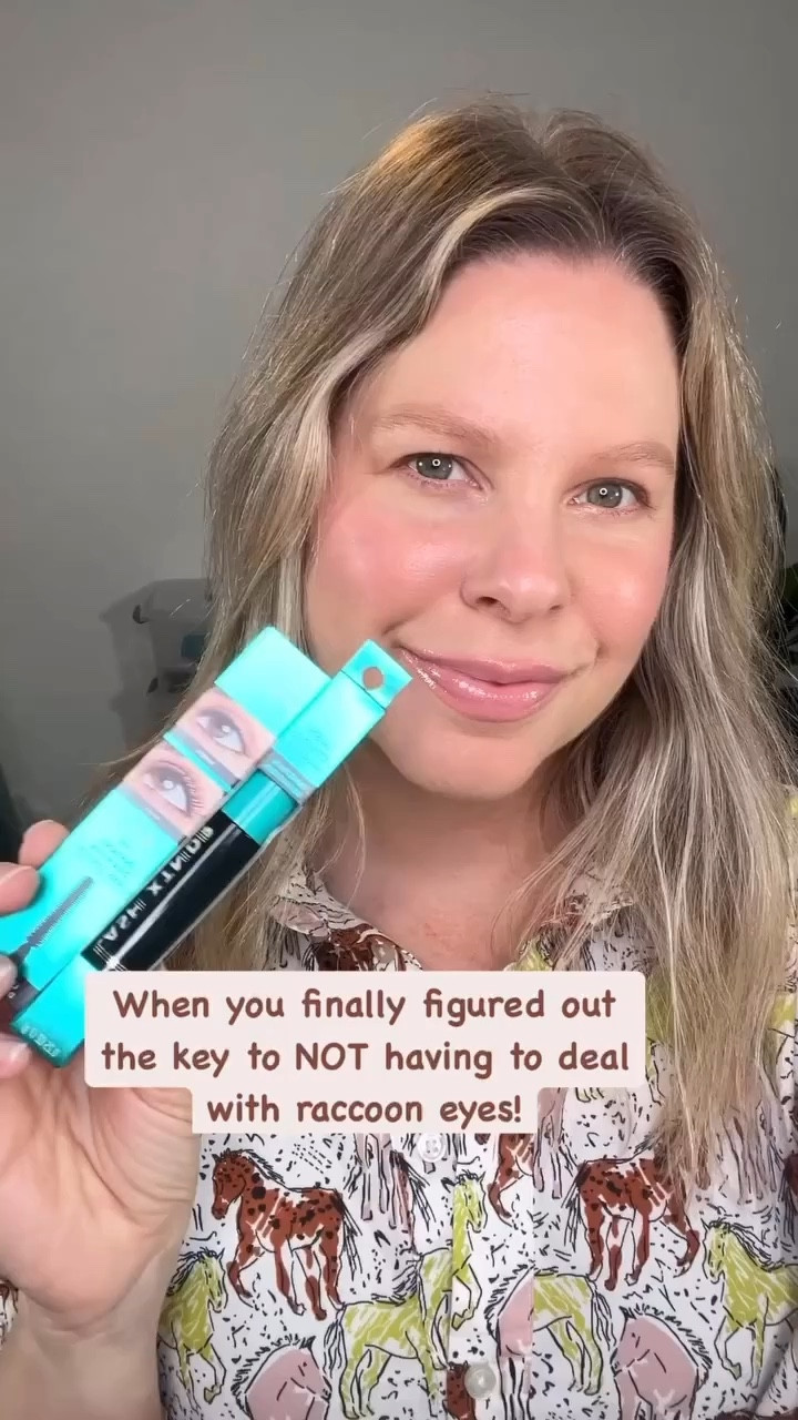 If you know, you know! Tubing mascara is literally a game changer! If you haven’t tried it yet, this is your sign. Follow for more easy and everyday makeup ☺️

So, what is tubing mascara??? Tubing mascara is a type of mascara that uses polymers to wrap each lash in a lightweight tube (vs. traditional mascara — which uses a mixture of pigments, waxes, and oils). This creates a lengthening effect and can make lashes look like extensions. Tubing mascara is known for its staying power, smudge-resistance, and easy removal (warm water only). 

Using @elfcosmetics tubing mascara in shade brown. 

#tubingmascara #bestmascara #mascara #everydaymakeup #affordablemakeup

#LTKOver40 #LTKBeauty #LTKVideo