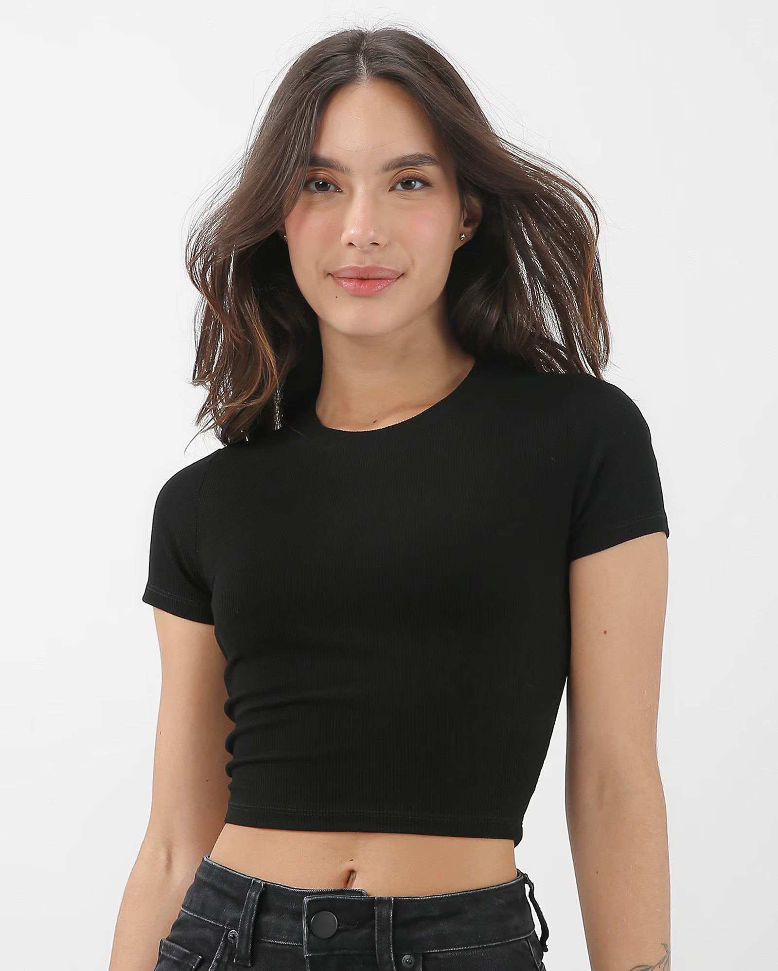 Camiseta cropped Gigi canelada básica - Preto |  Pool by Riachuelo | Riachuelo (BR)