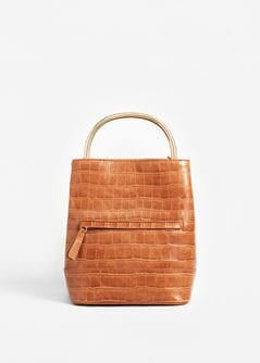 Metallic hand backpack | MANGO (US)