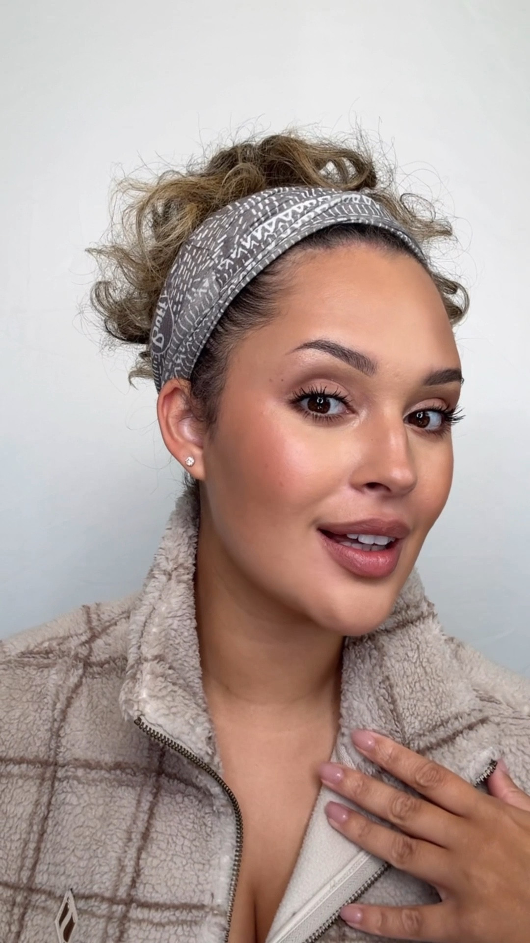 5 minute soft glam and all the makeup I used! 

#LTKBeauty #LTKgrwm #LTKmomlife