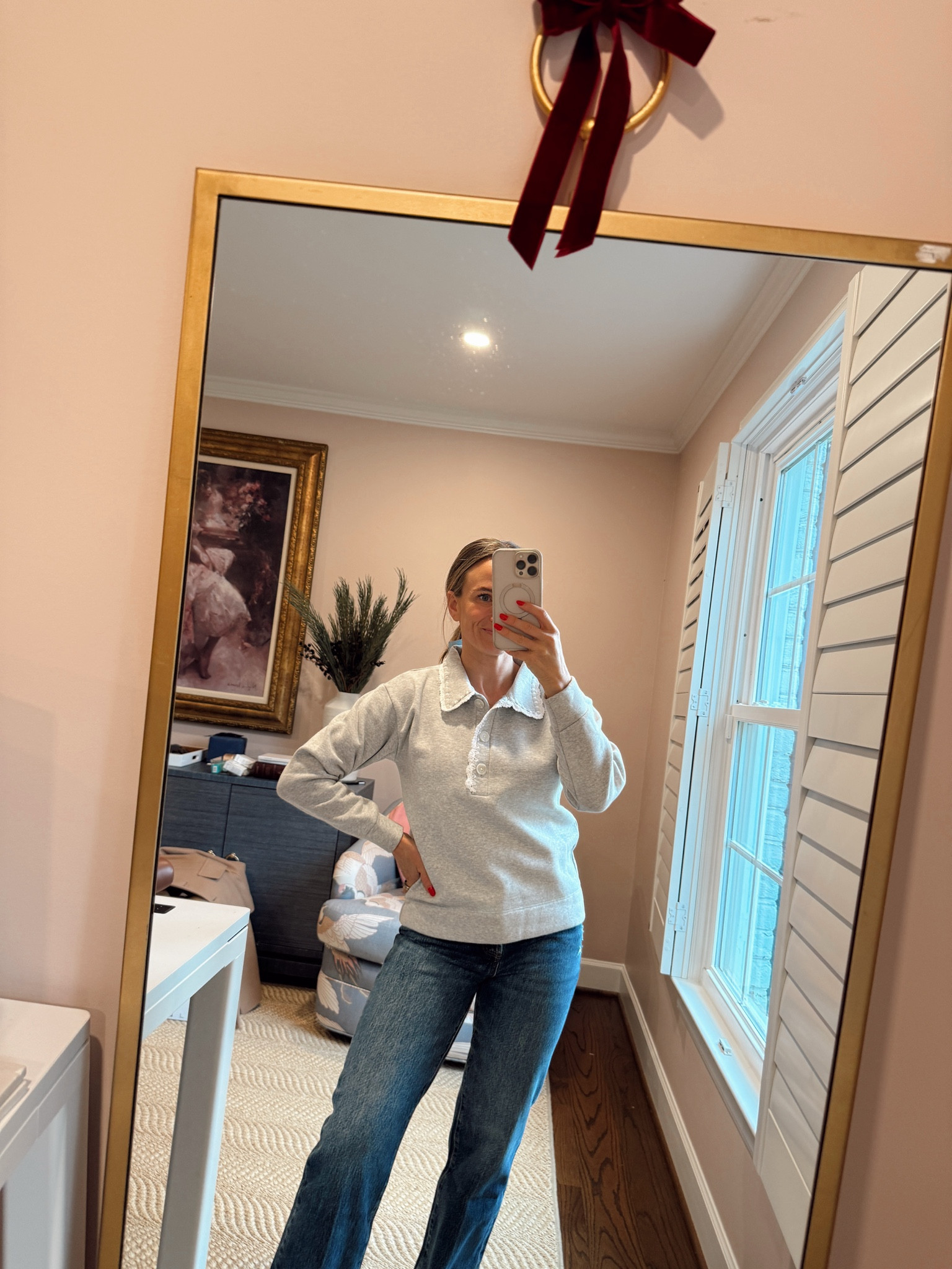 Love the lace detailing on this sweatshirt!

#LTKSeasonal #LTKFindsUnder100 #LTKootd