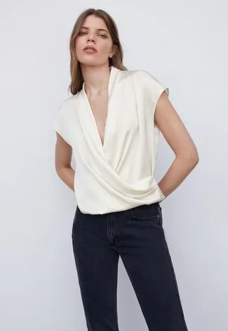 Blusa Cetim Mango Transpassada Off-White | Dafiti (BR)