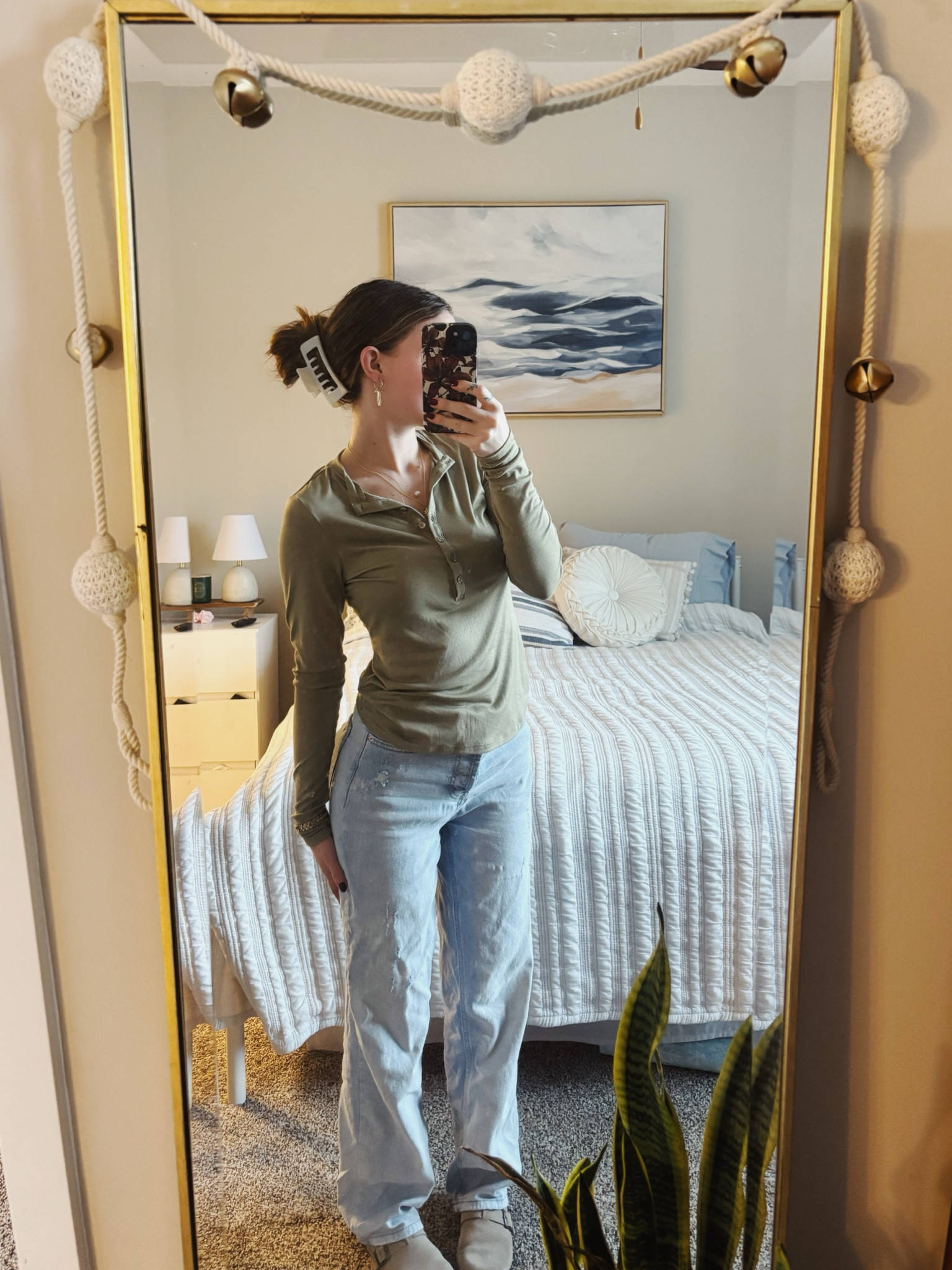 The basic necessities ✨

Basic outfit, baggy jeans, long sleeve t shirt, target, soft tee, 90’s jeans, clog sandals, essential clothing items, simple outfit

#LTKStyleTip #LTKSaleAlert