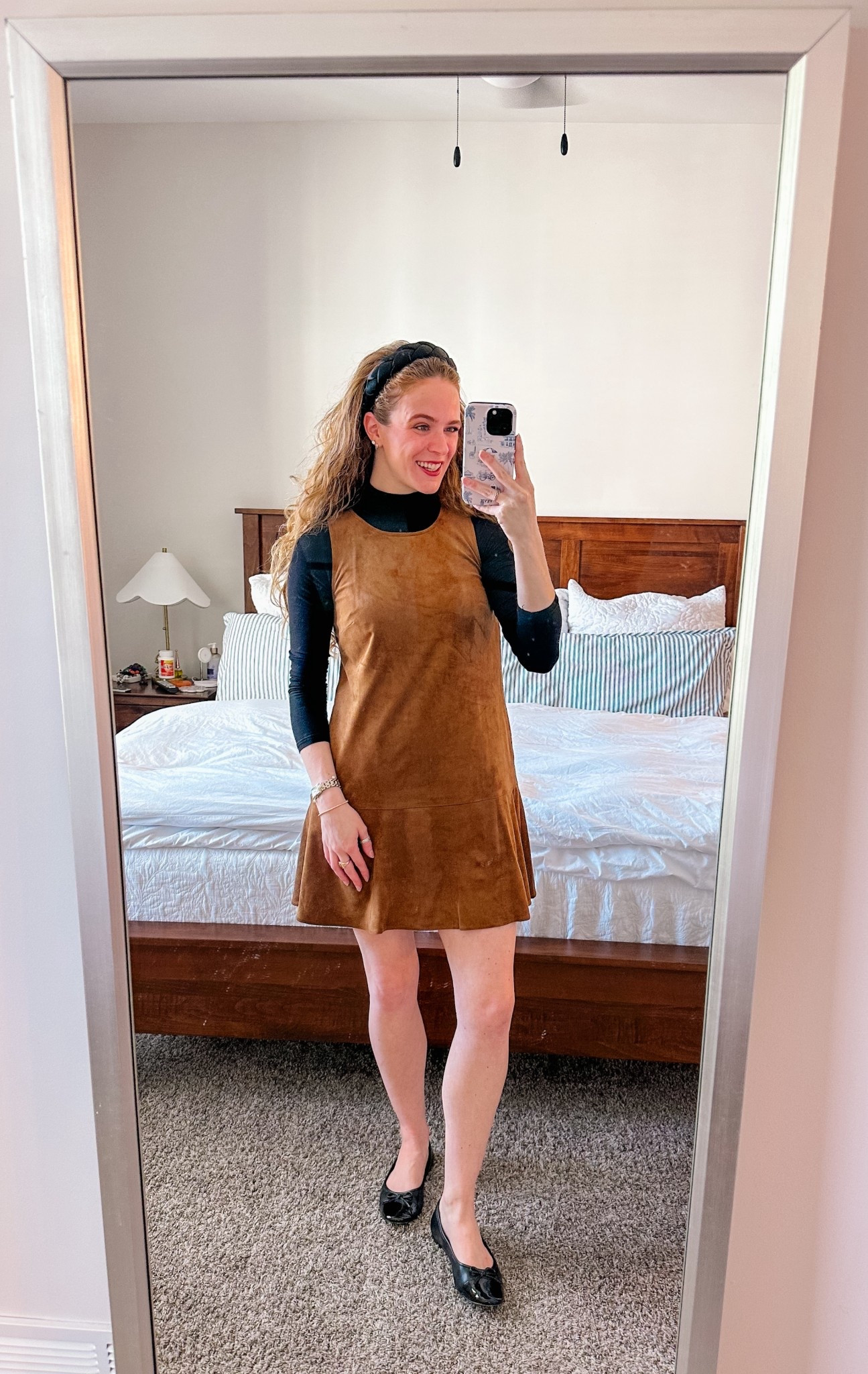 Office outfit!! I love the suede dress I grabbed from J.Crew Factory last year, it’s so easy to layer & can be dressed up or down!! 🤎
