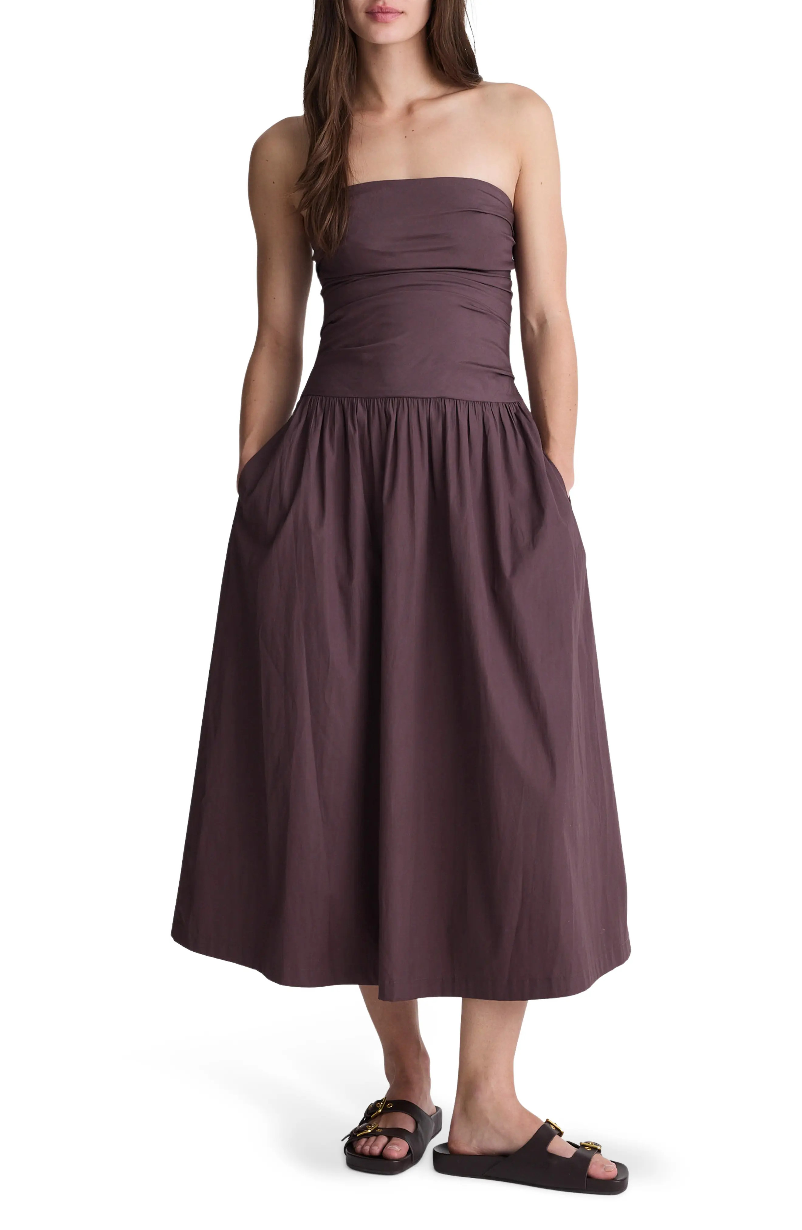 Madewell Strapless Ruched Poplin Midi Dress in Chocolate Plum at Nordstrom, Size 16 | Nordstrom