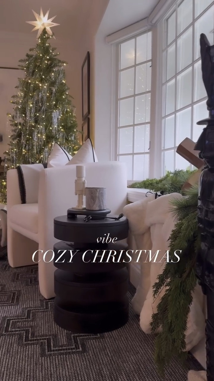 Counting down the days until the house looks like this 😍✨ the absolute coziest feeling ever 

Follow and comment LINKS for links sent directly to you

Amazon currently has a lot of Christmas essentials on sale so it’s definitely a good time to stock up and prep for your Christmas decor this year ✨

#homedecor #christmas #christmasdecor #christmastree #christmaslights #christmasvibes #myhome #myhomevibe #shopltk #ltkhome #amazonfinds #amazonhomedecor