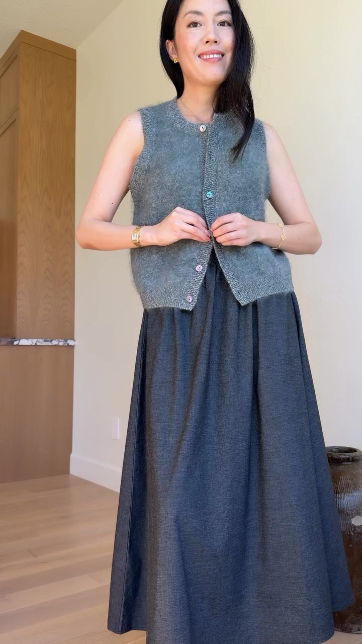 Similar fall pieces linked here

#OOTD
#classicstyle
#longskirt
#sweatervest
#falloutfit
