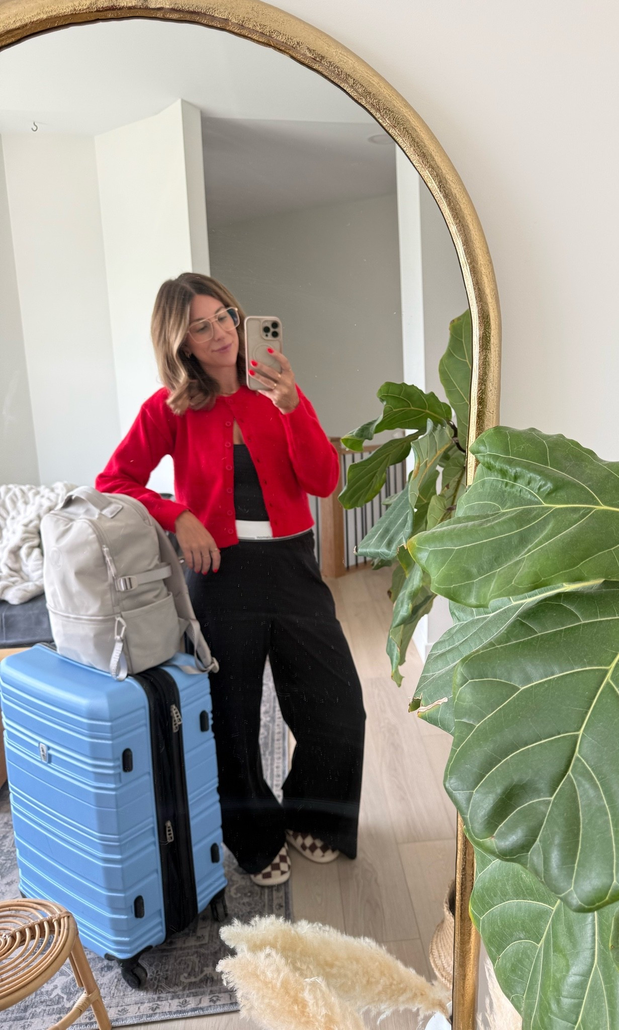 Travel outfit for today 
SO happy with this backpack. Perfect travel bag.

#LTKcanada