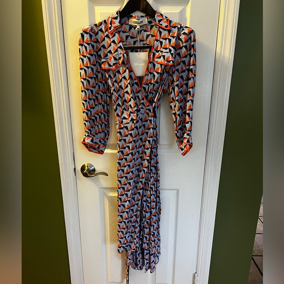 NWT Diane Von Furstenberg light blue/dark blue orange wrap dress size 4 | Poshmark