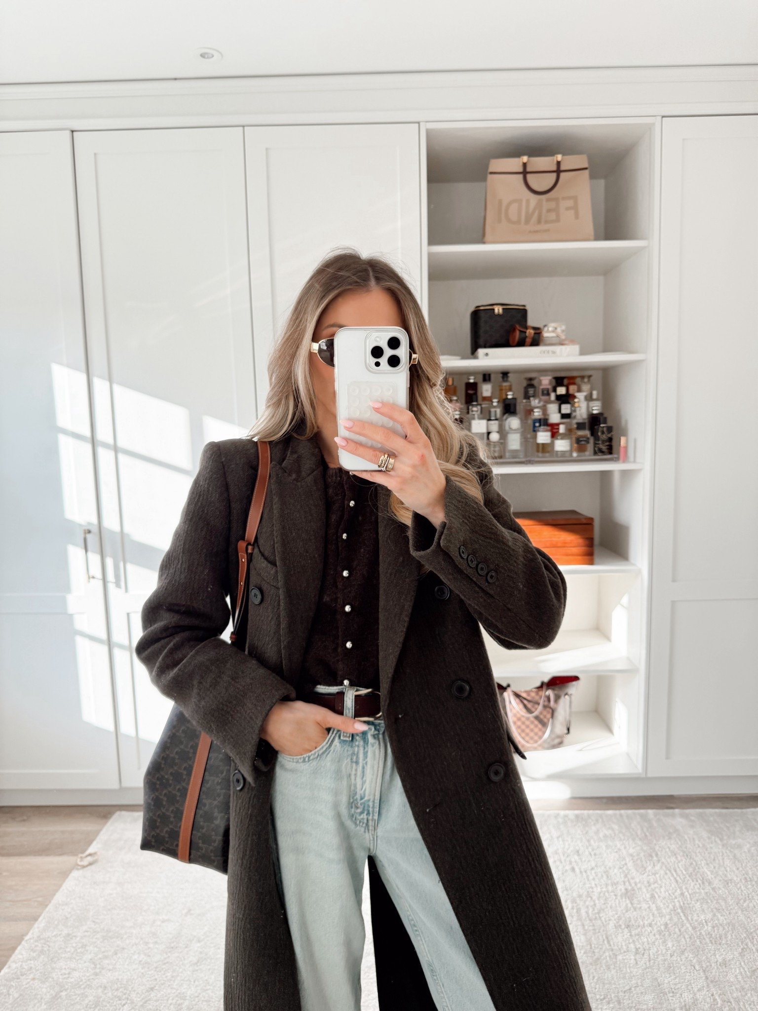 Chic winter outfit 🤍

#LTKwinter #LTKeurope #LTKjeans