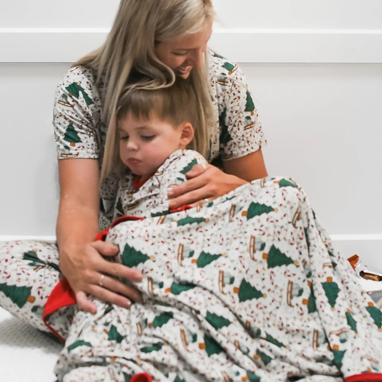 3 LAYER OVERSIZED COZY DREAM BLANKET- Christmas Lights | millie + roo