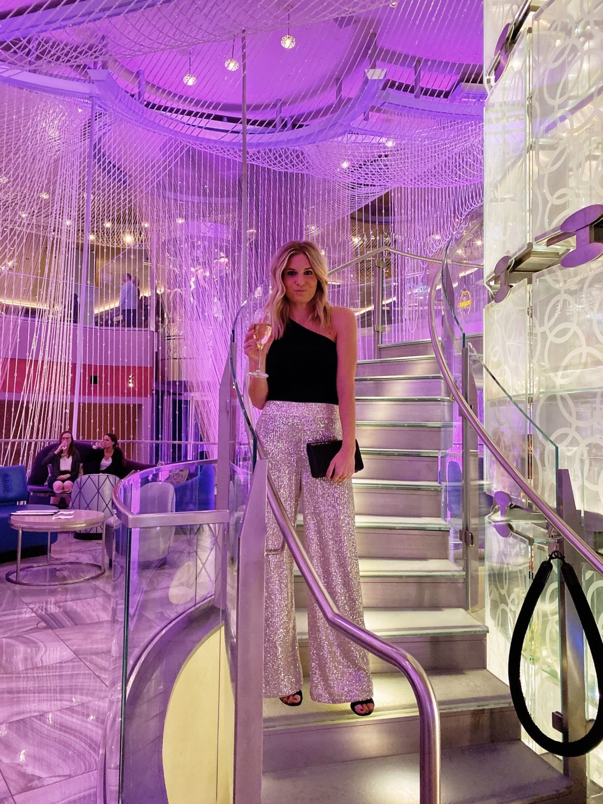 Out on the town 🥂

#LTKParties #LTKSeasonal #LTKStyleTip