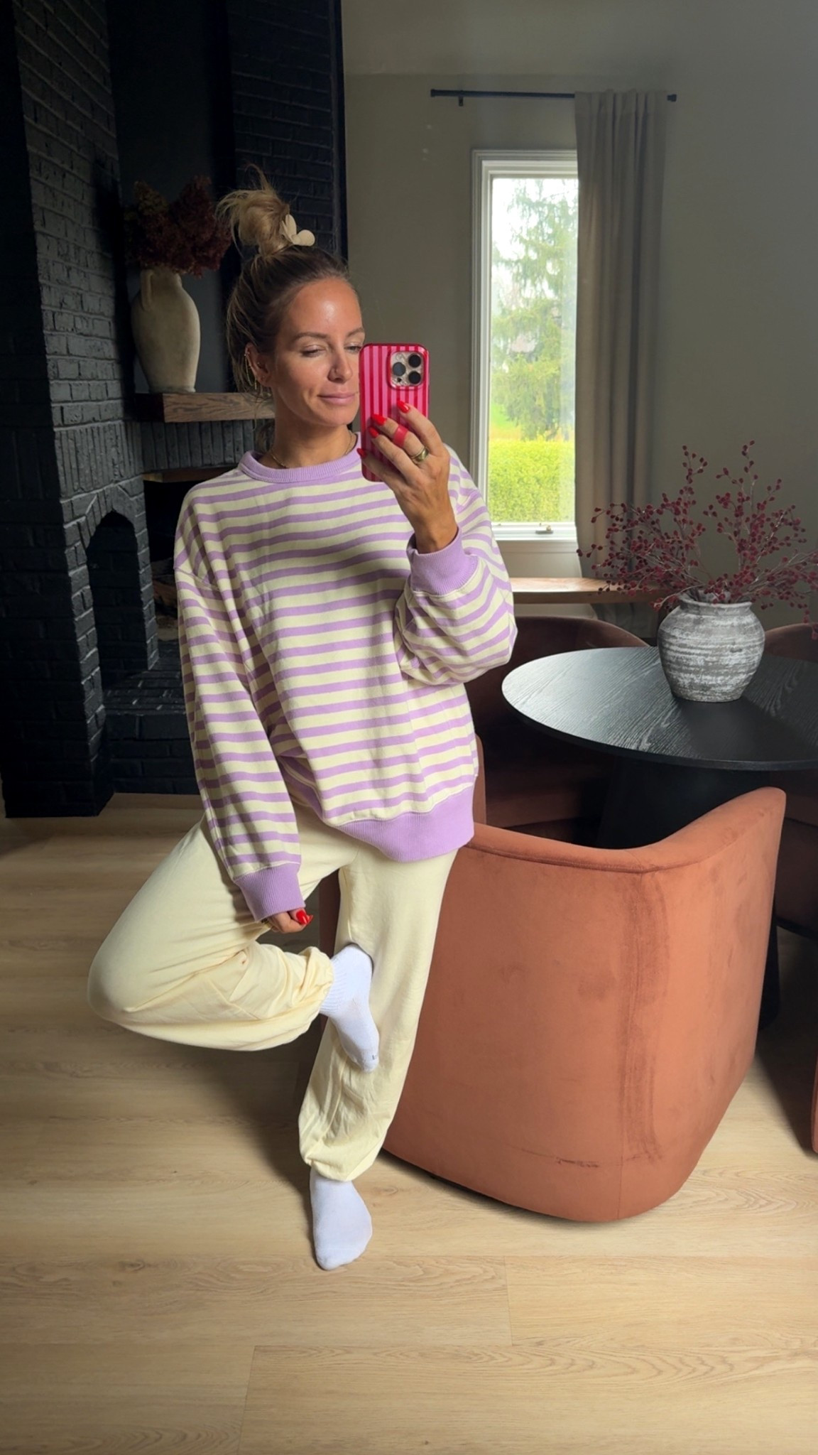 The inside of the Crewneck is so soft! 

Top: small 
Sweats: medium 

#LTKootd