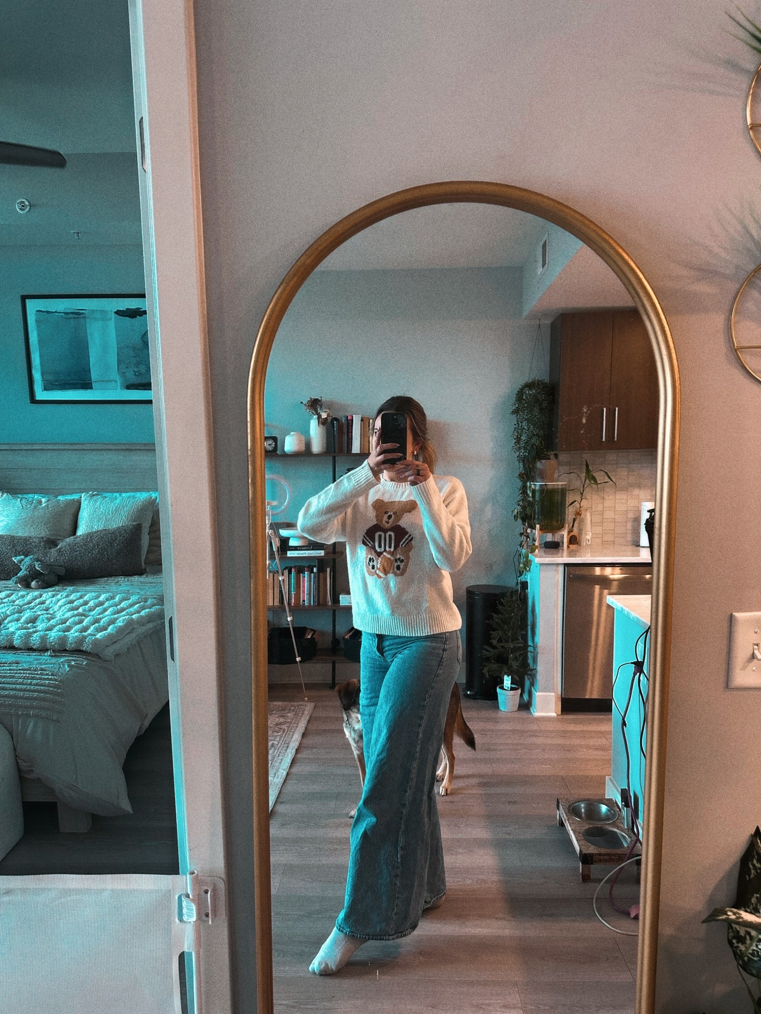 teddy bear sweater: @simplysouthern
jeans: target

#LTKHoliday #LTKGiftGuide #LTKootd