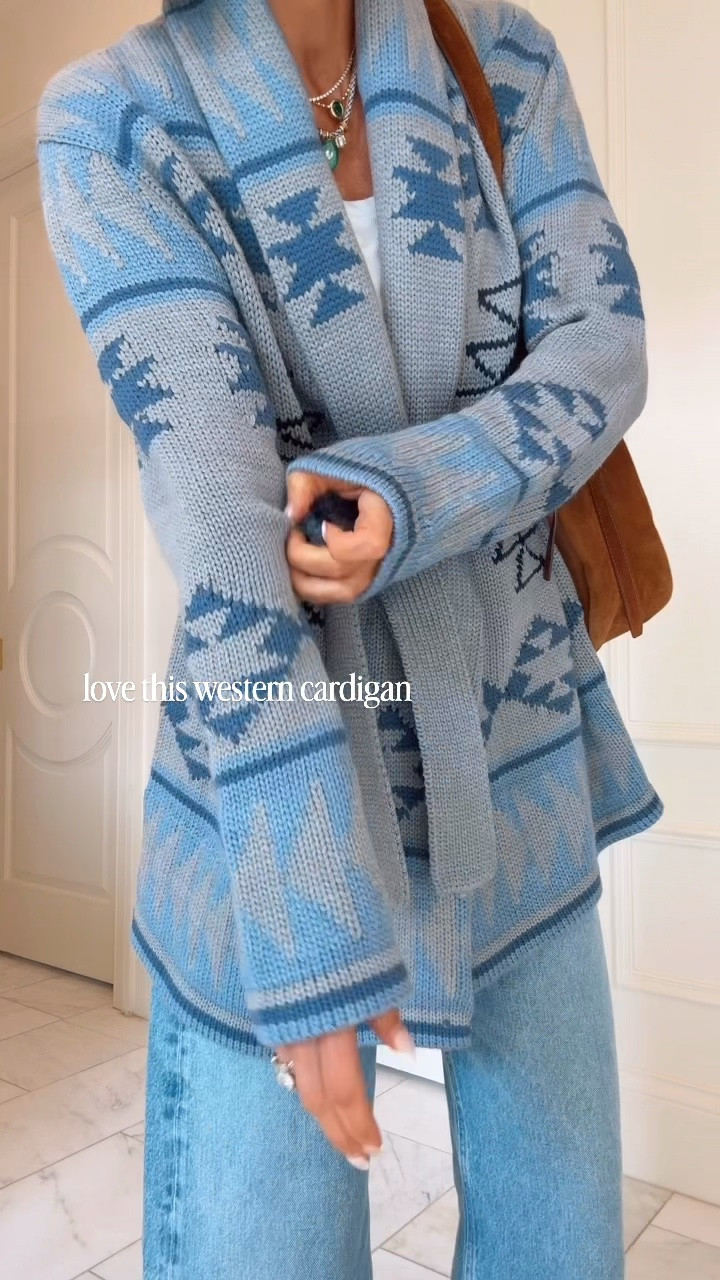 Love this western cardigan for fall. I'm wearing size small.