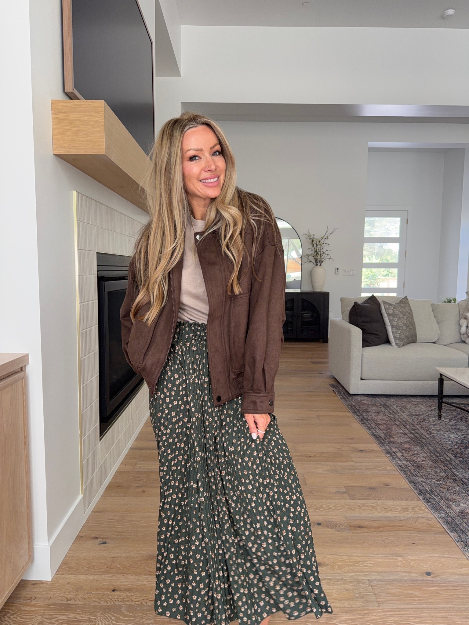 One Amazon skirt, styled 4 ways for fall 🤎
Comment AMAZON and I’ll send you all the details 

This is exactly the kind of piece I love adding to my closet because it gives you SO many outfit options without needing a bunch of new clothes.

I styled this pretty floral midi skirt casually with a white tank, denim jacket and sneakers, a little more polished with a sweater over my shoulders, with a chambray top for an easy teacher or office look, and then with a brown jacket for those cooler fall days.

The colors and print are so good for transitioning into fall, and I love that you can make it feel casual, polished or cozy depending on what you pair with it.

Which way would you wear it?

#amazonfashion #amazonoutfits #falloutfits #teacheroutfits #fallfashion