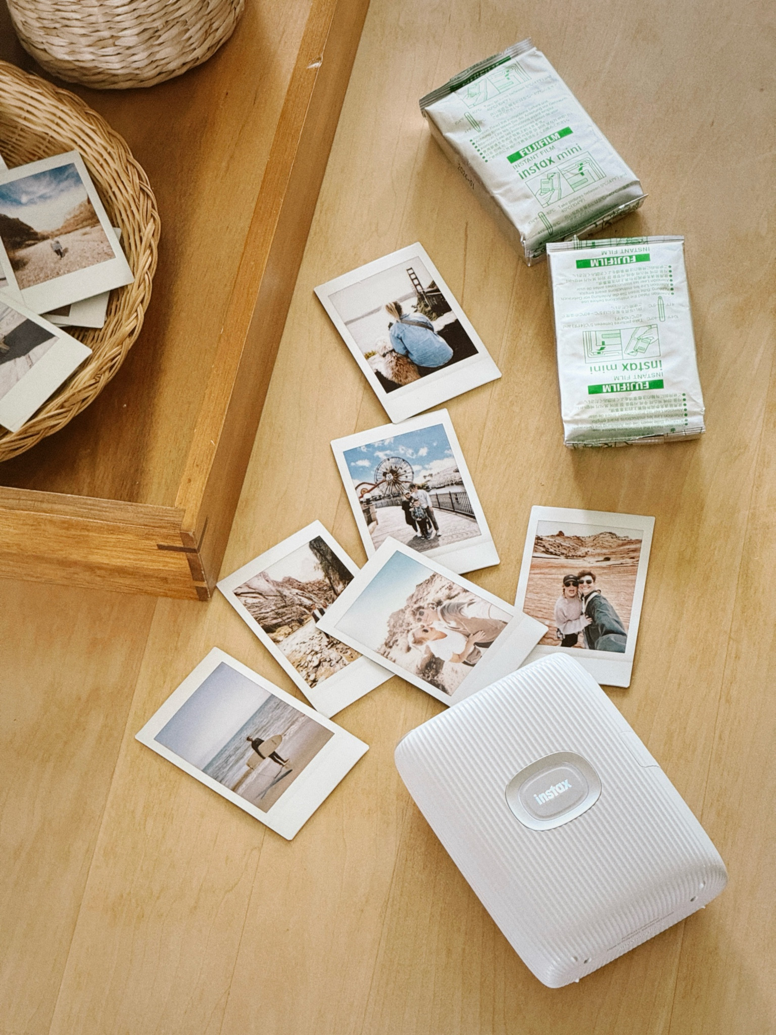 First thing we did as soon as we got home from our roadtrip in the Airstream? ✨We printed a few photos!!✨ We have a basket on our coffee table full of little instax prints…easily flipping through these sweet memories is honestly the best!🫶🏼 