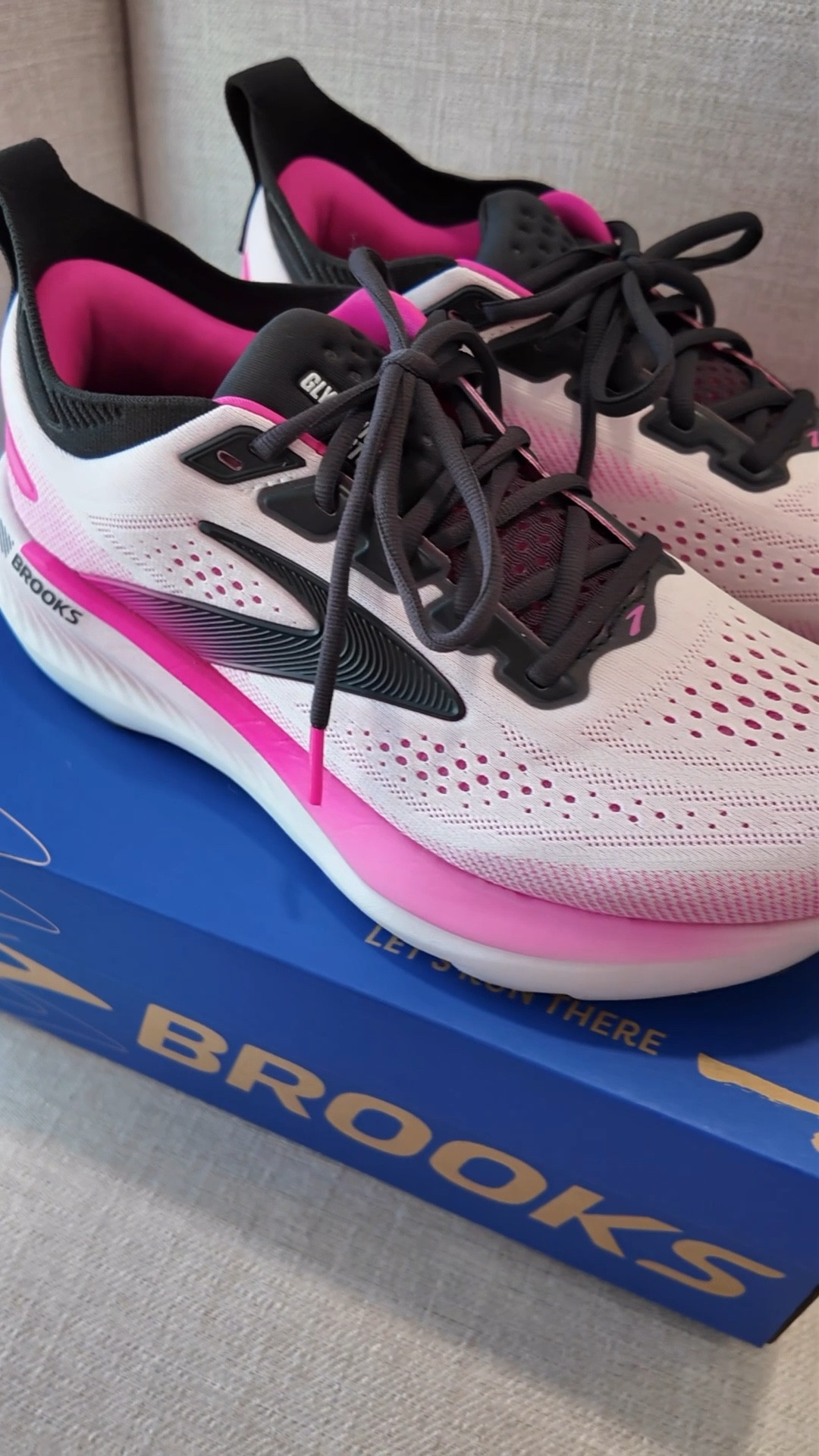 My sneakers are the Brooks Gylcerin GTS 23. So comfortable and have made my runs the best! 


Running gear, garmin, marathon training, fitness journey, Running shoes, wellness journey, sneakers, brooks running shoes, Smiles and Pearls  

#LTKActive #LTKMidsize #LTKfitnessgoals