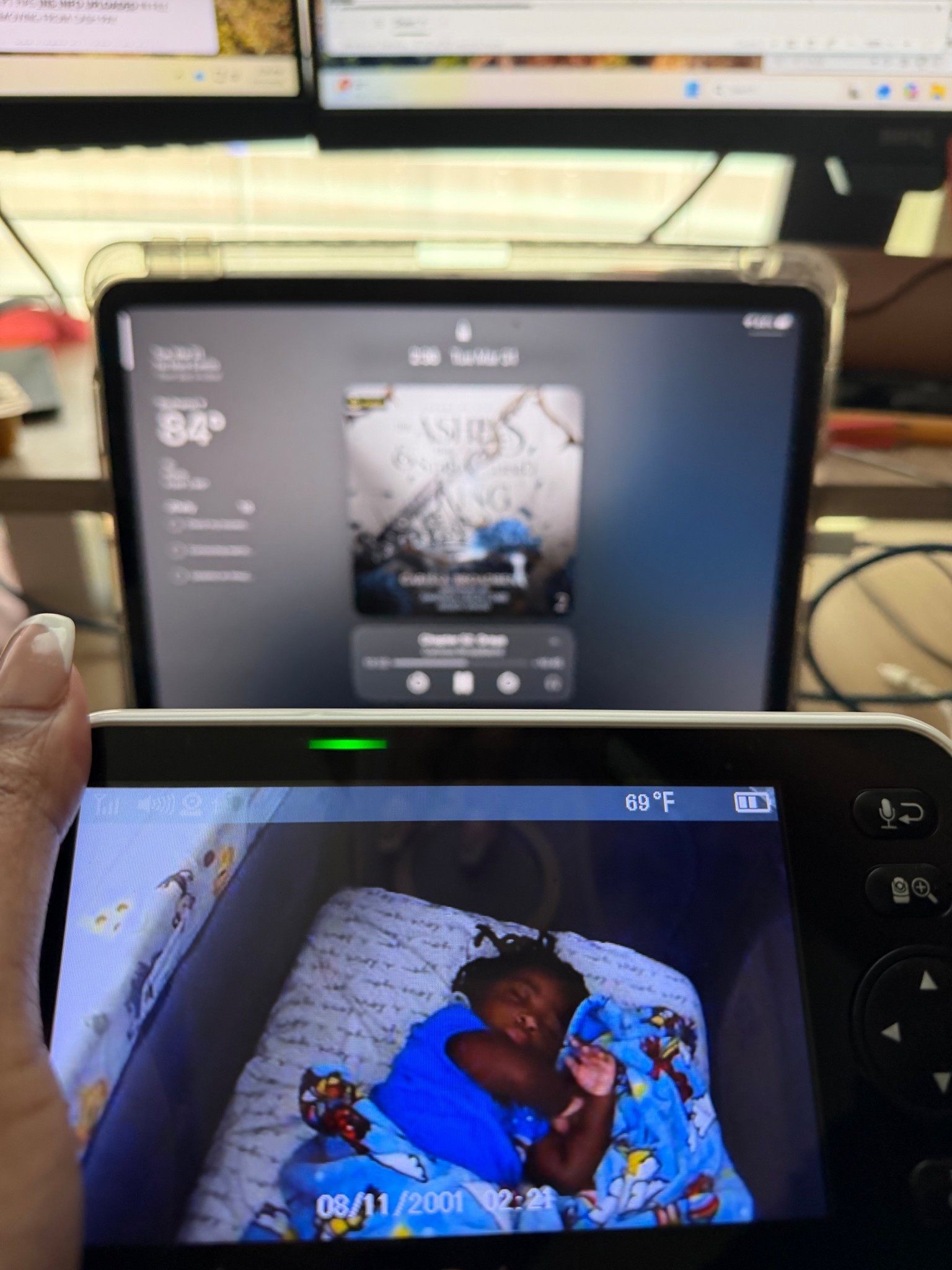 WFHM , at the desk while the little on is napping 😴. Keeping the productivity up while listening to  my new book 📖 series . 

#LTKKids #LTKdayinmylife #LTKBaby