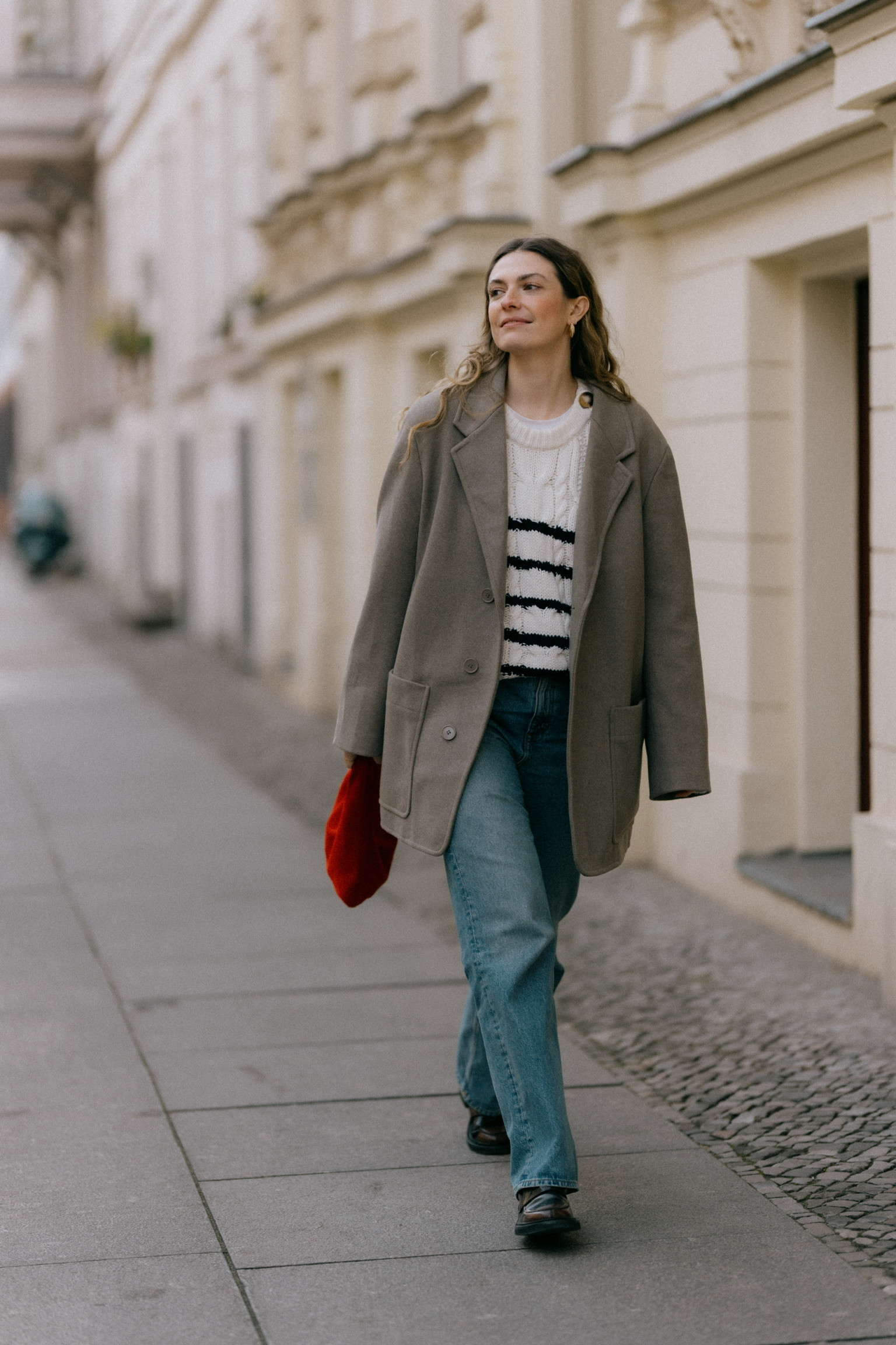Pop of red 🥰

#LTKdeutschland #LTKwinter #LTKstyletip