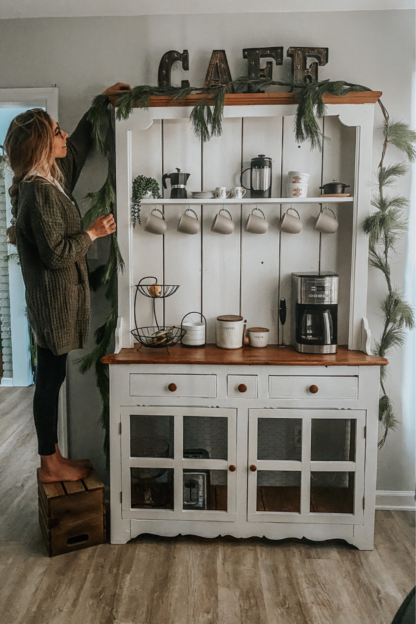 Coffee bar // diy coffee bar // coffee bar accessories 