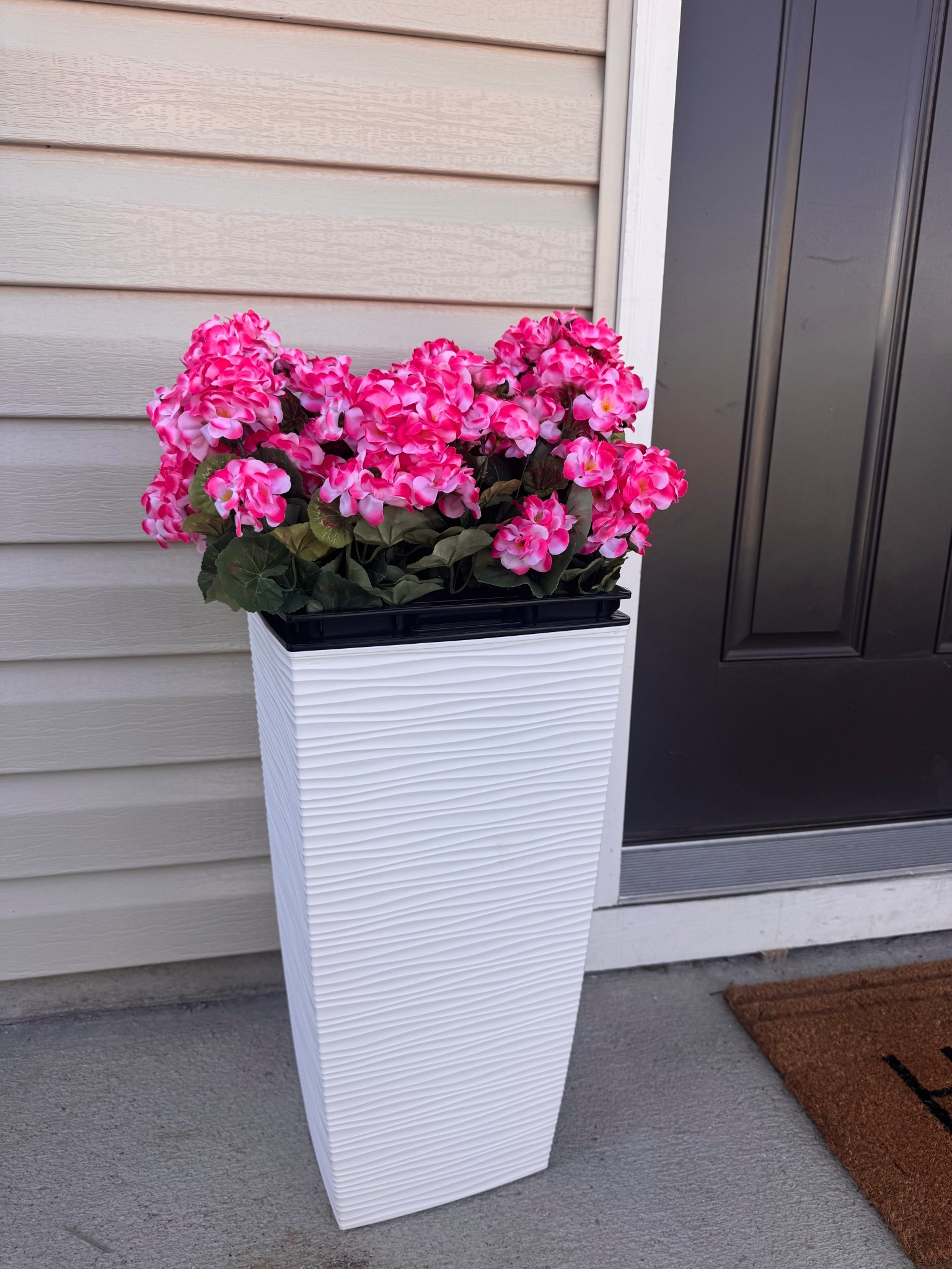 Outdoor patio spring decor 

#LTKHome