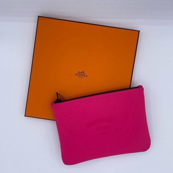 Hermes Neobain Case in Pink with Boxes | Poshmark