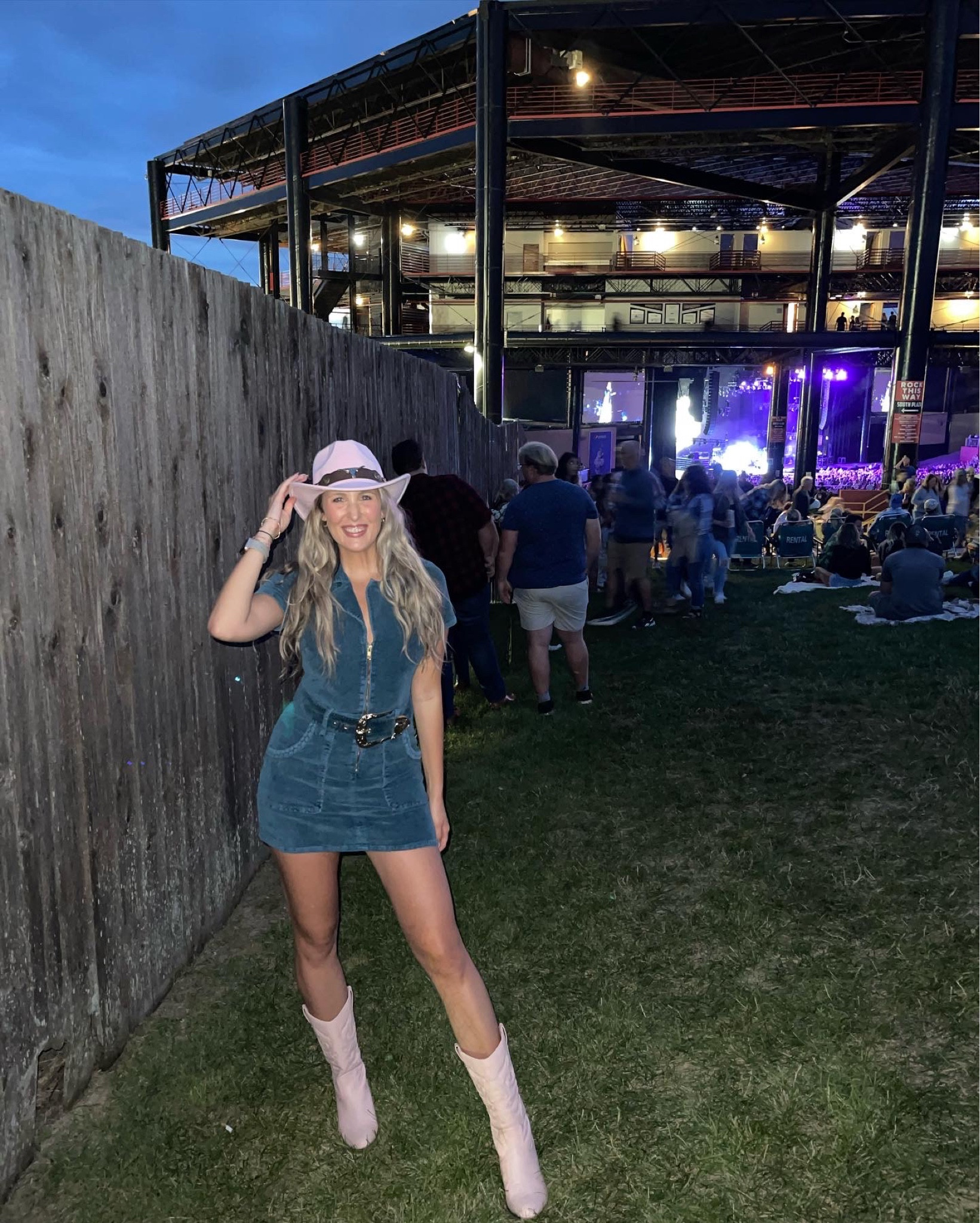 Love love this!! 
Such a fun country concert outfit 

It was a little tight I would size up. 

Fashion pass code- Deidre5

#LTKstyletip