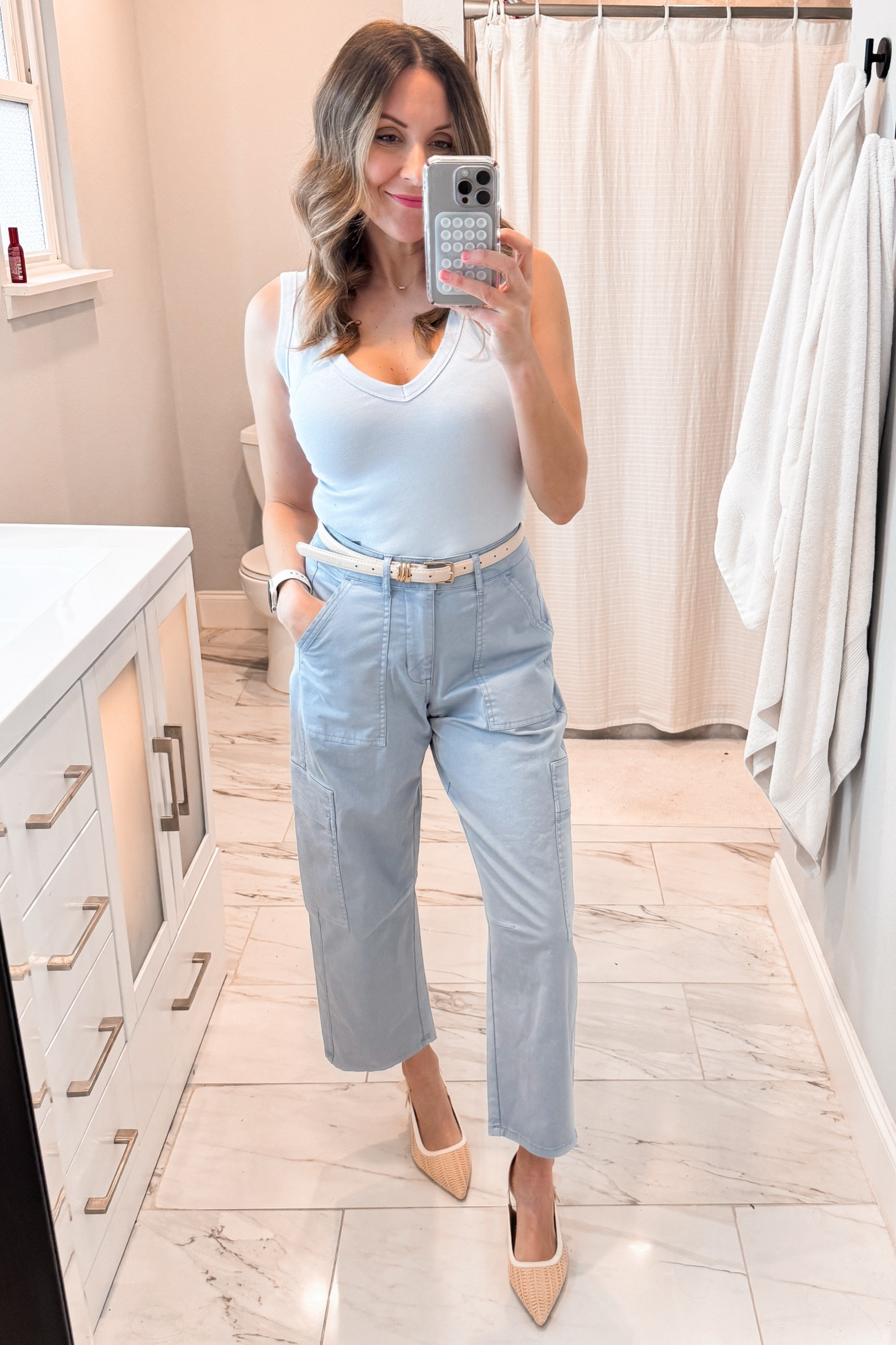 Top - small
Pants - 2
Shoes - 6.5 (size down 1)



#LTKStyleTip #LTKSeasonal #LTKFindsUnder50