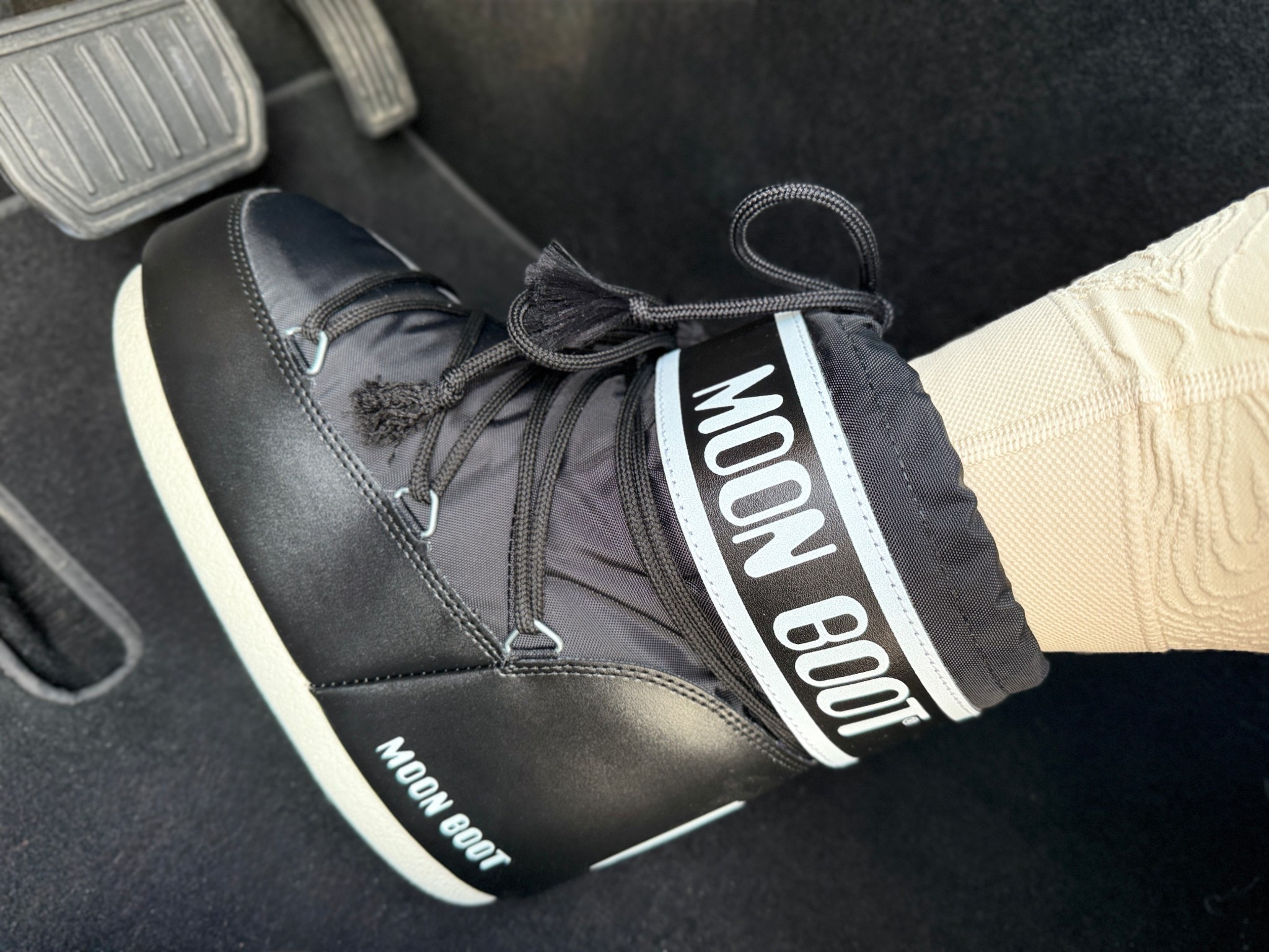 Moon boot 

#LTKGiftGuide #LTKootd #LTKSeasonal