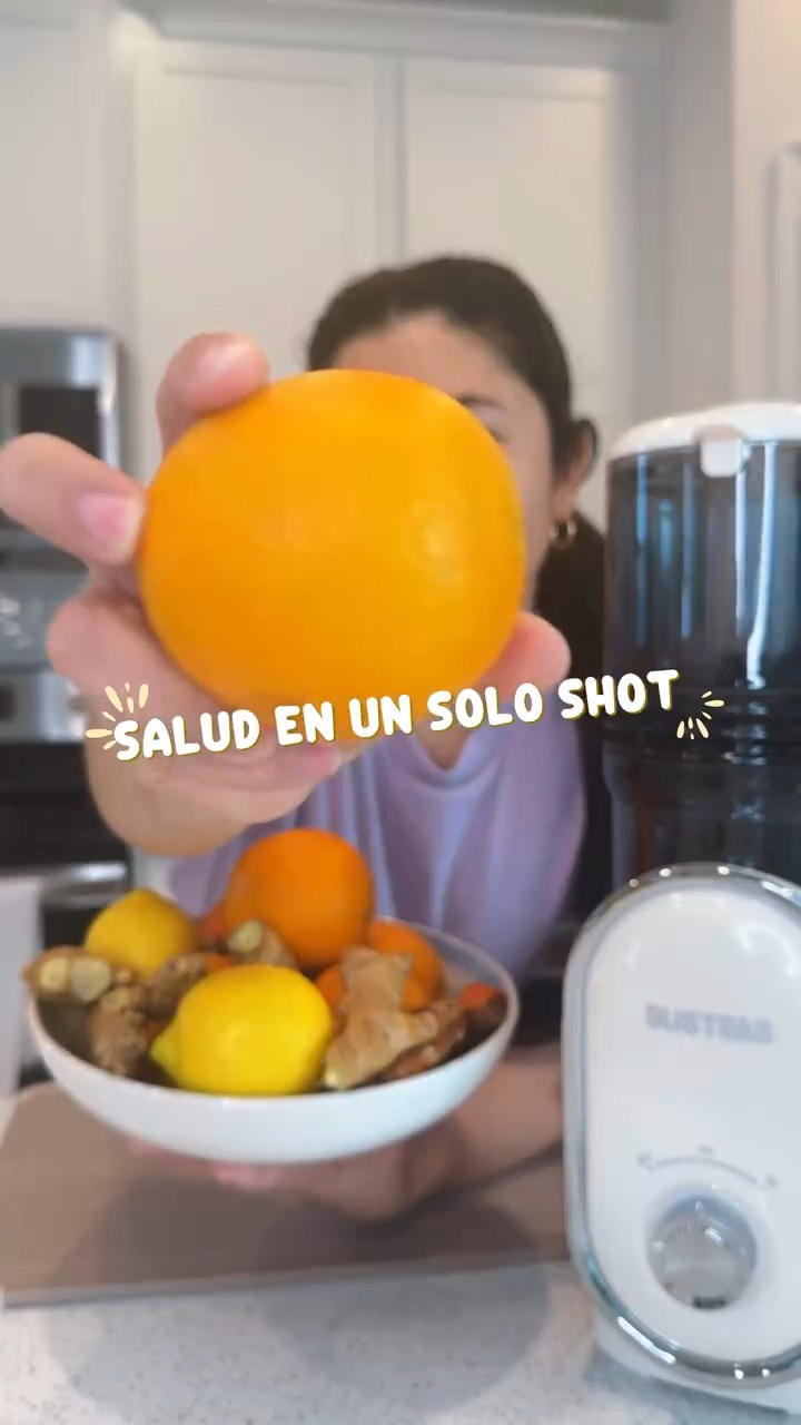 Un shot de inmunidad lleno de vitaminas y antioxidantes para empezar el día con energía. 🍋🥕✨ Con un cold press juicer, los nutrientes se conservan al máximo para un boost natural. 💛 ¿Te animas a probarlo? 🍊🍋

#JugoPrensadoEnFrío #ShotDeInmunidad #ASMR #VidaSaludable #JugoNatural #RecetasSaludables #Bienestar #SuperAlimentos #DetoxNatural #HealthyLiving #WellnessTips #FoodieLife #ColdPressJuicer #ASMRVideos #HealthBoost #EatClean #Nutrición #CocinaSaludable
