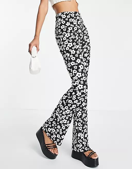 New Look Tall flare pants in black retro floral | ASOS (Global)