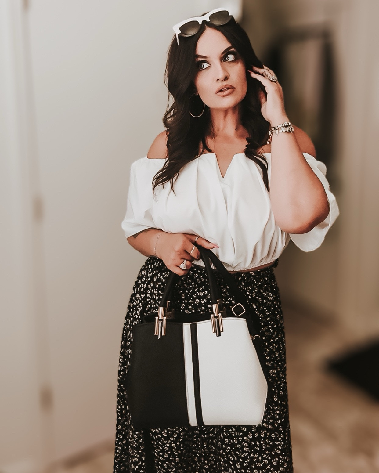Black and white fit for today 😍😍😍

Top: SHEIN 
Skirt: SHEIN 
Shoes: Amazon 
Purse: Amazon 
Sunglasses: Amazon 

#fashion #summer #spring 

#LTKSeasonal #LTKSaleAlert #LTKStyleTip