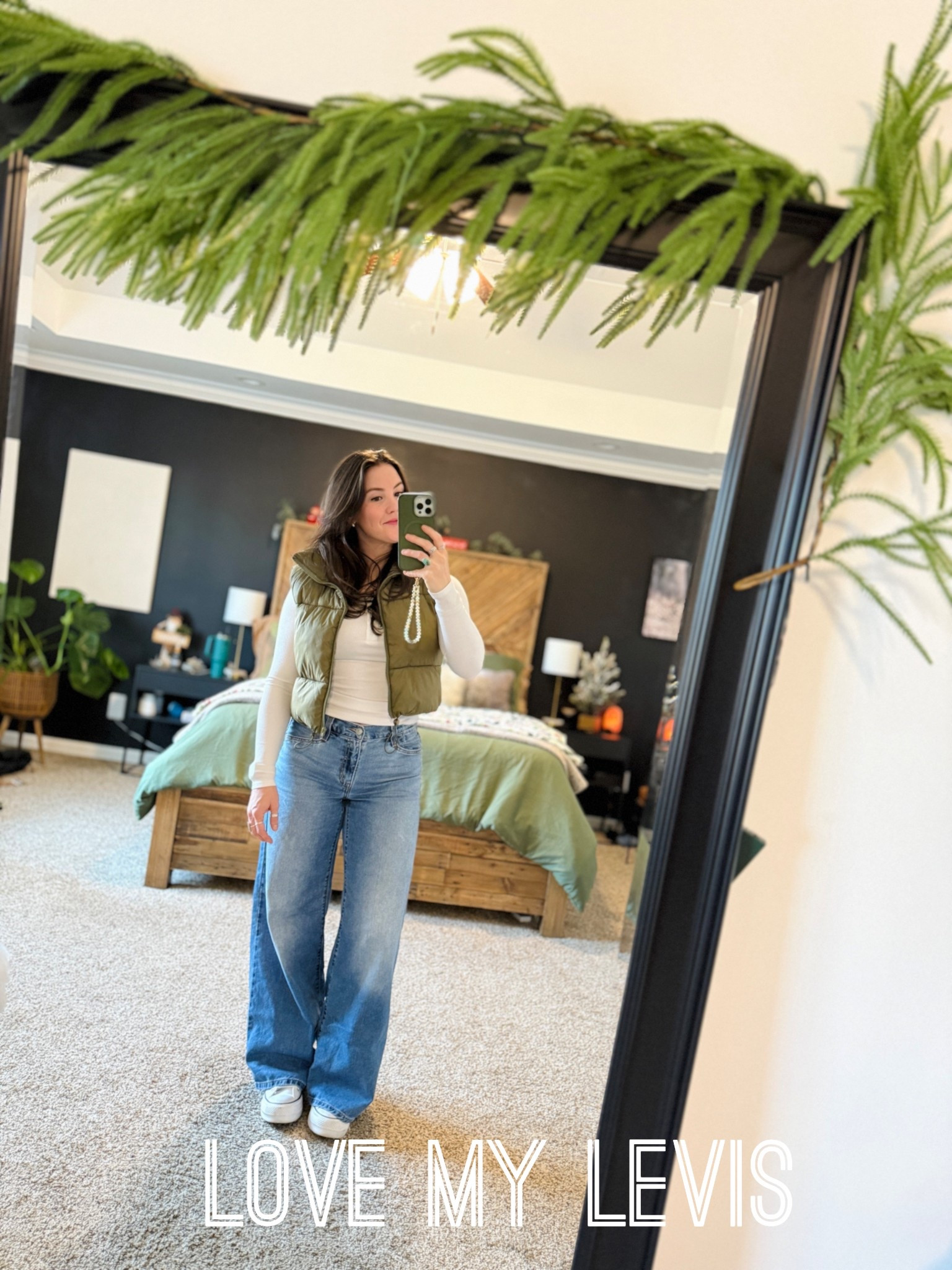 Wide leg, baggy, Dress up or down #jeans #widelegjeans #levijeans #jeans

#LTKFindsUnder100 #LTKU #LTKootd