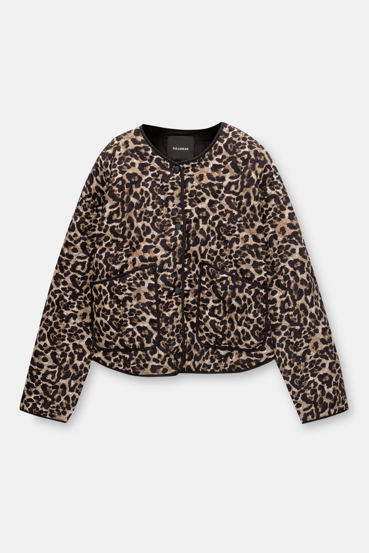 Pufferjacke im Leoparden-Look | PULL and BEAR DE