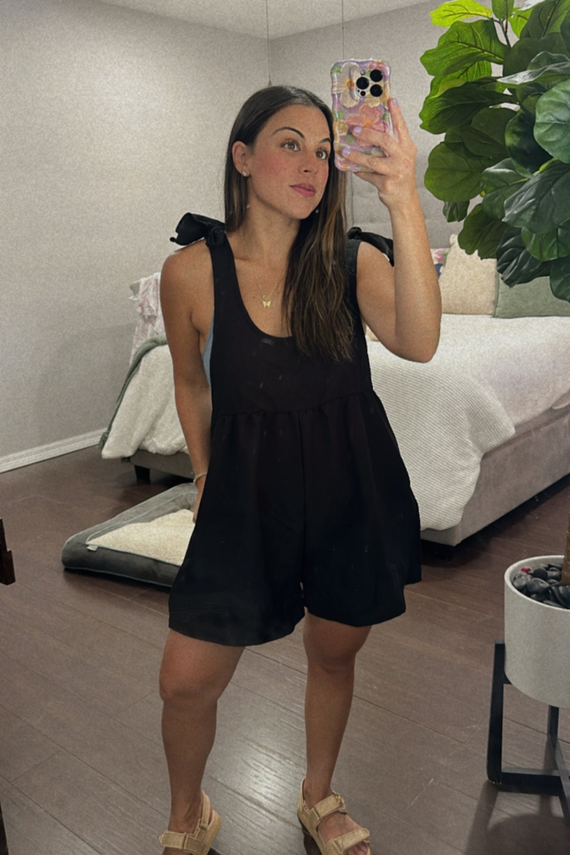 Romper
Summer outfit
Mom outfit