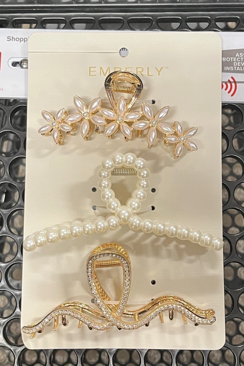 These beautiful hair claws are at Kohl’s. A very affordable gift idea for the bride to be.

Watch out for these hair accessories to come back on sale again!

#LTKFindsUnder100 #LTKWedding #LTKFindsUnder50